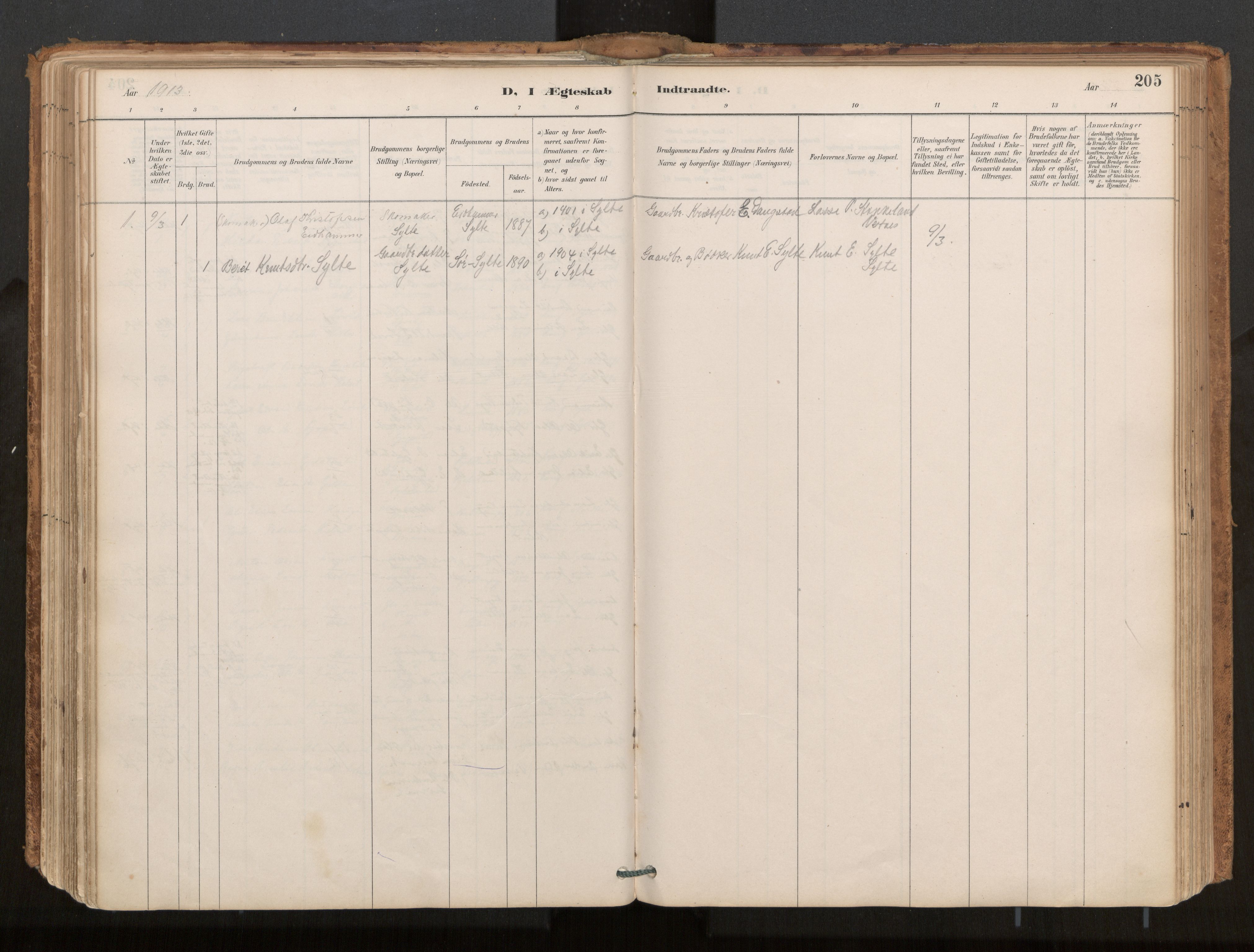 Ministerialprotokoller, klokkerbøker og fødselsregistre - Møre og Romsdal, AV/SAT-A-1454/539/L0531: Parish register (official) no. 539A04, 1887-1913, p. 205