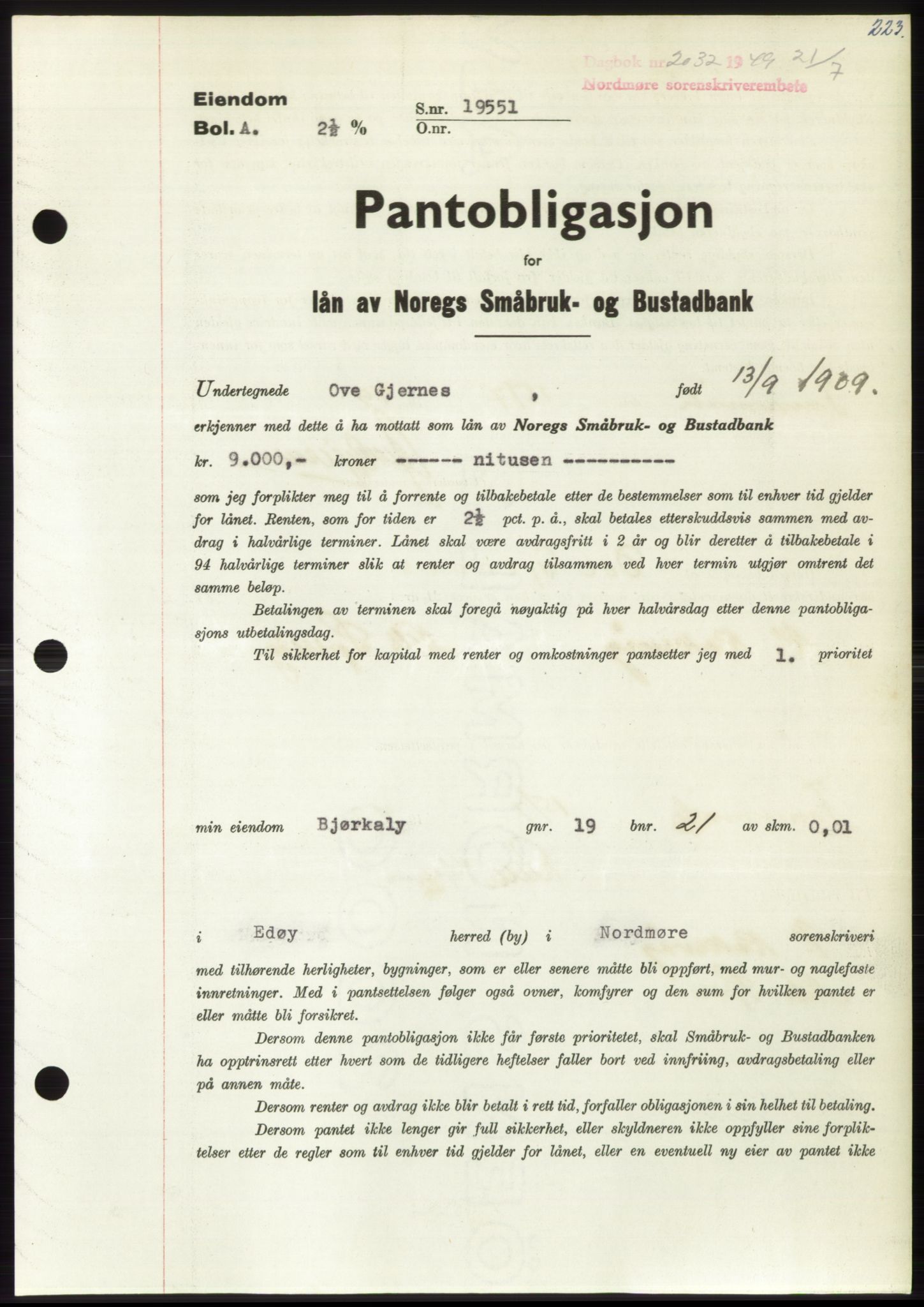 Nordmøre sorenskriveri, AV/SAT-A-4132/1/2/2Ca: Mortgage book no. B102, 1949-1949, Diary no: : 2032/1949