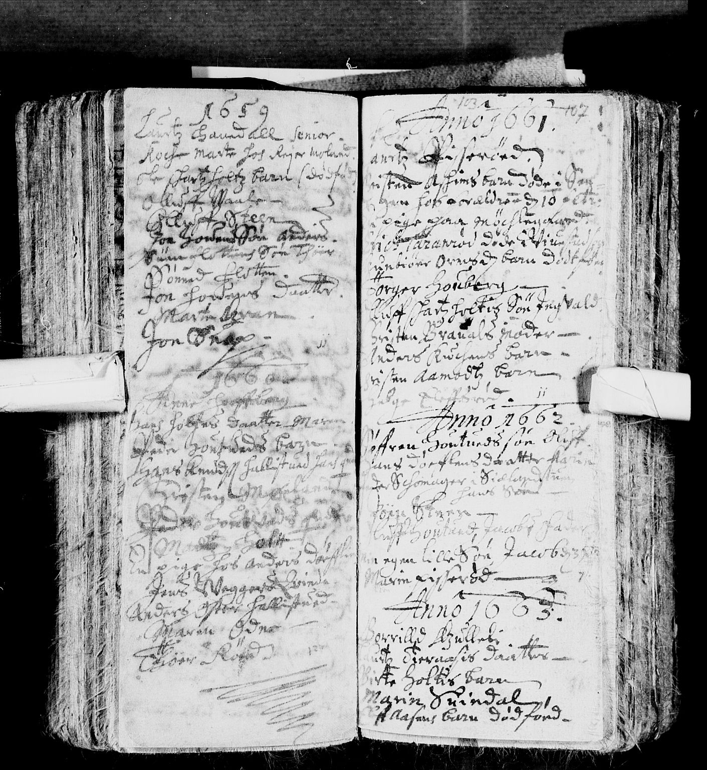 Andebu kirkebøker, SAKO/A-336/F/Fa/L0001: Parish register (official) no. 1 /1, 1623-1738, p. 107