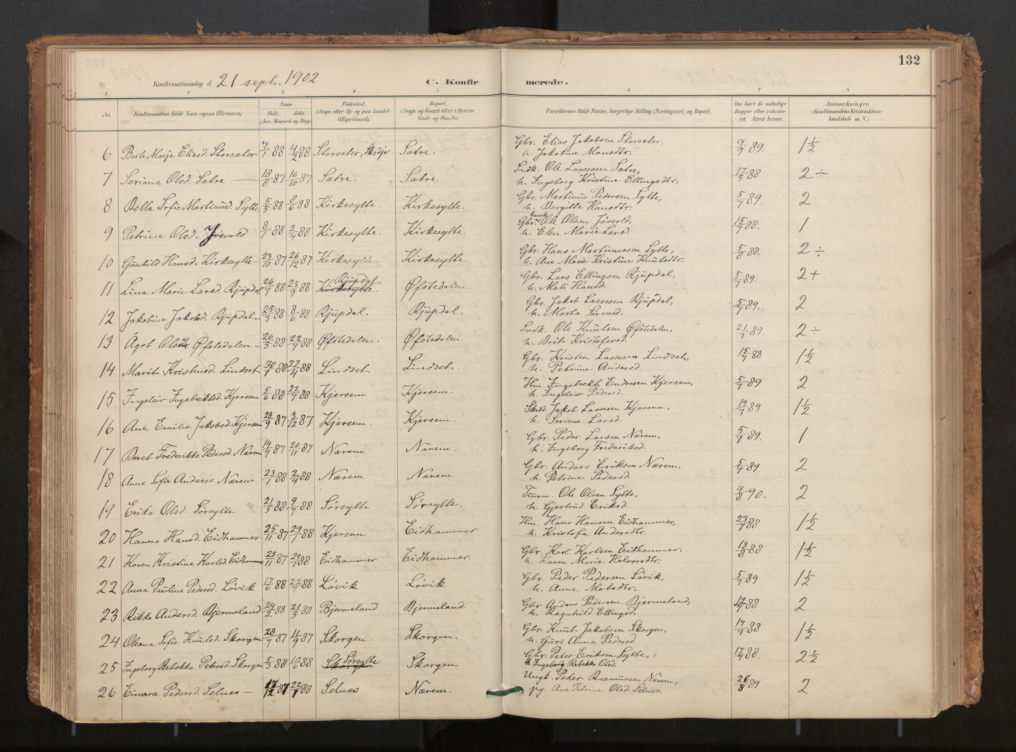 Ministerialprotokoller, klokkerbøker og fødselsregistre - Møre og Romsdal, AV/SAT-A-1454/541/L0545a: Parish register (official) no. 541A03, 1887-1912, p. 132