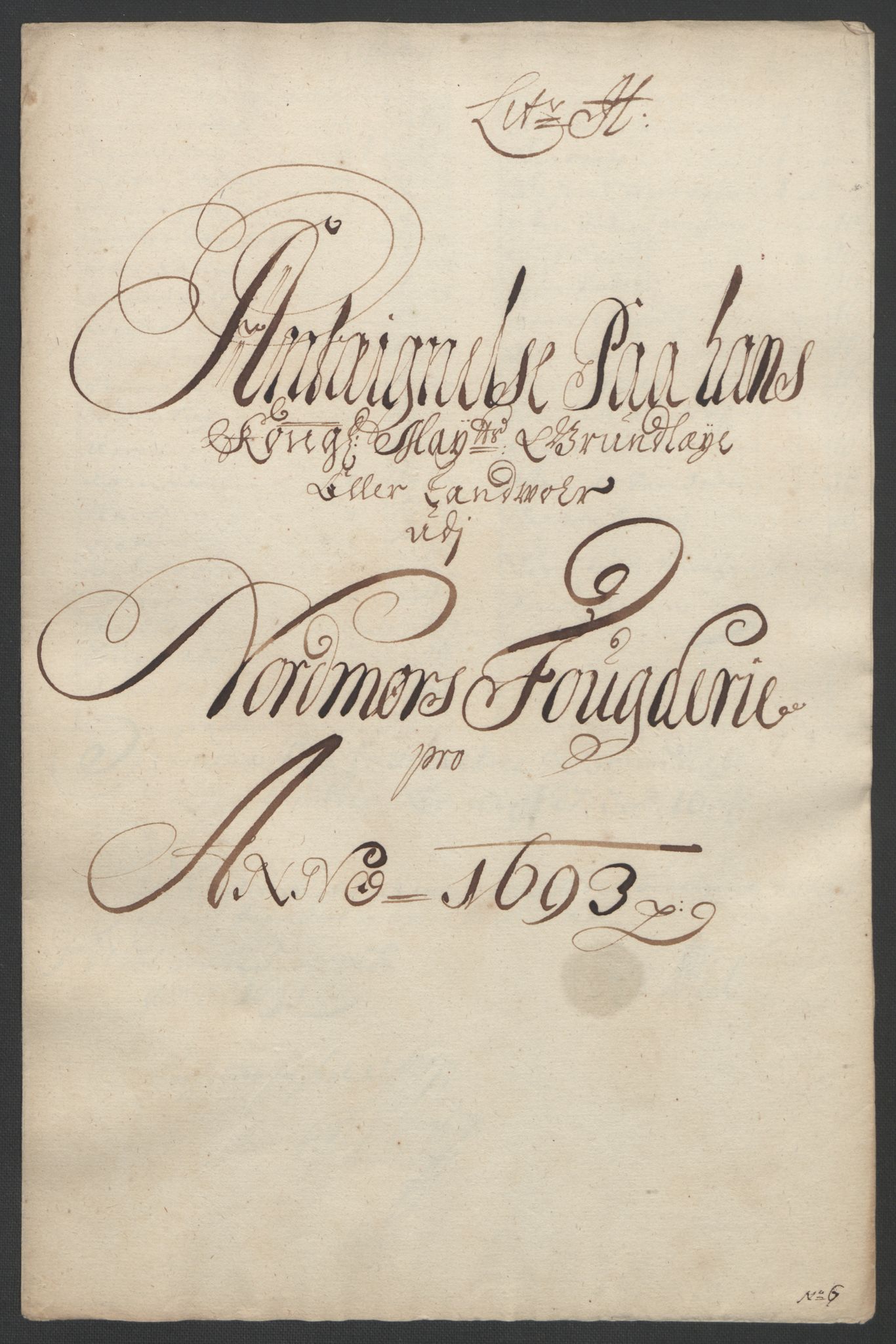 Rentekammeret inntil 1814, Reviderte regnskaper, Fogderegnskap, RA/EA-4092/R56/L3735: Fogderegnskap Nordmøre, 1692-1693, p. 367