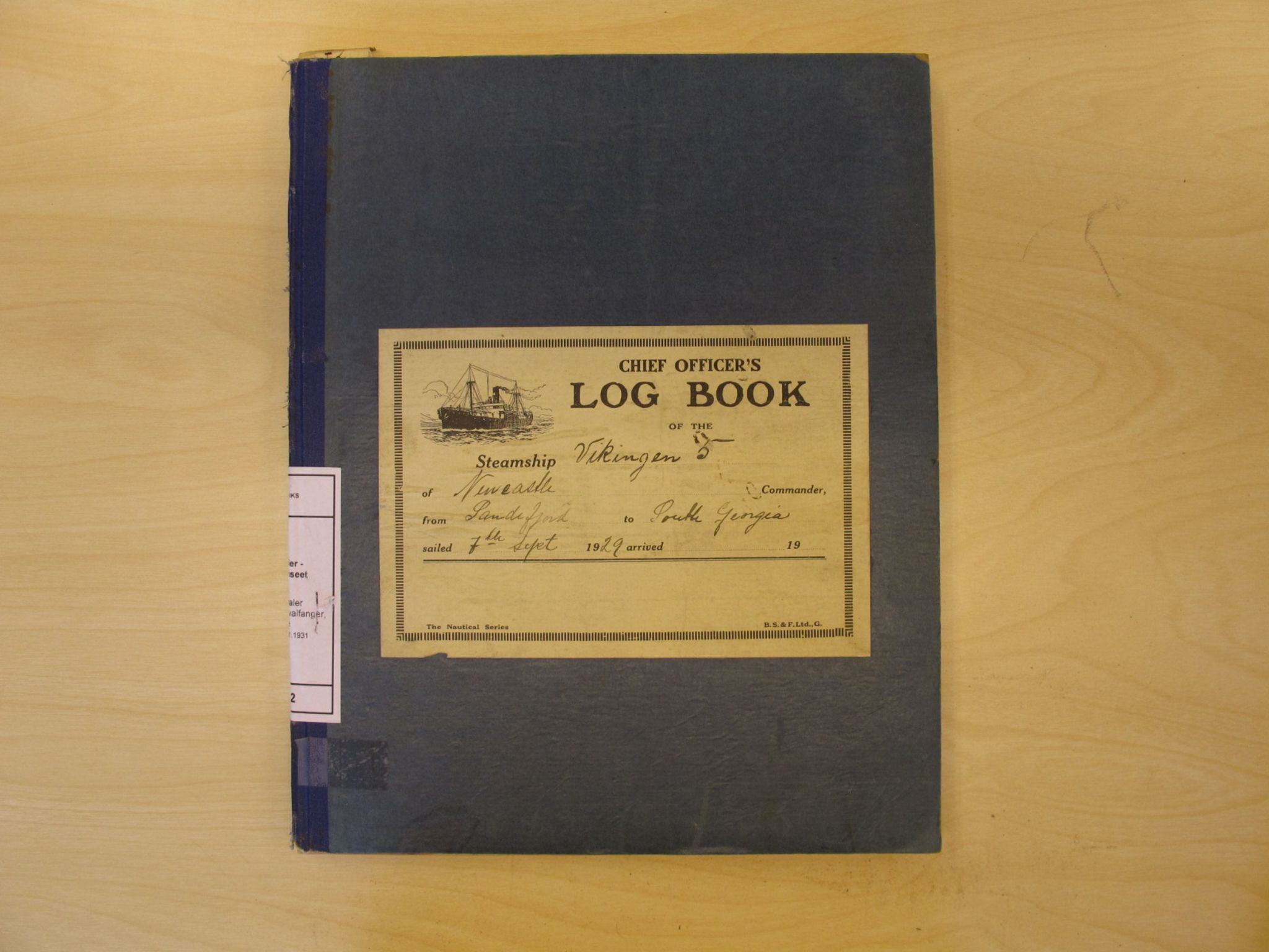 Skipsjournaler. Hvalfangstmuseet, VEMU/ARS-A-1030/F/L0242: Vikingen V, D/S, hvalfanger, Newcastle, 1929-1931