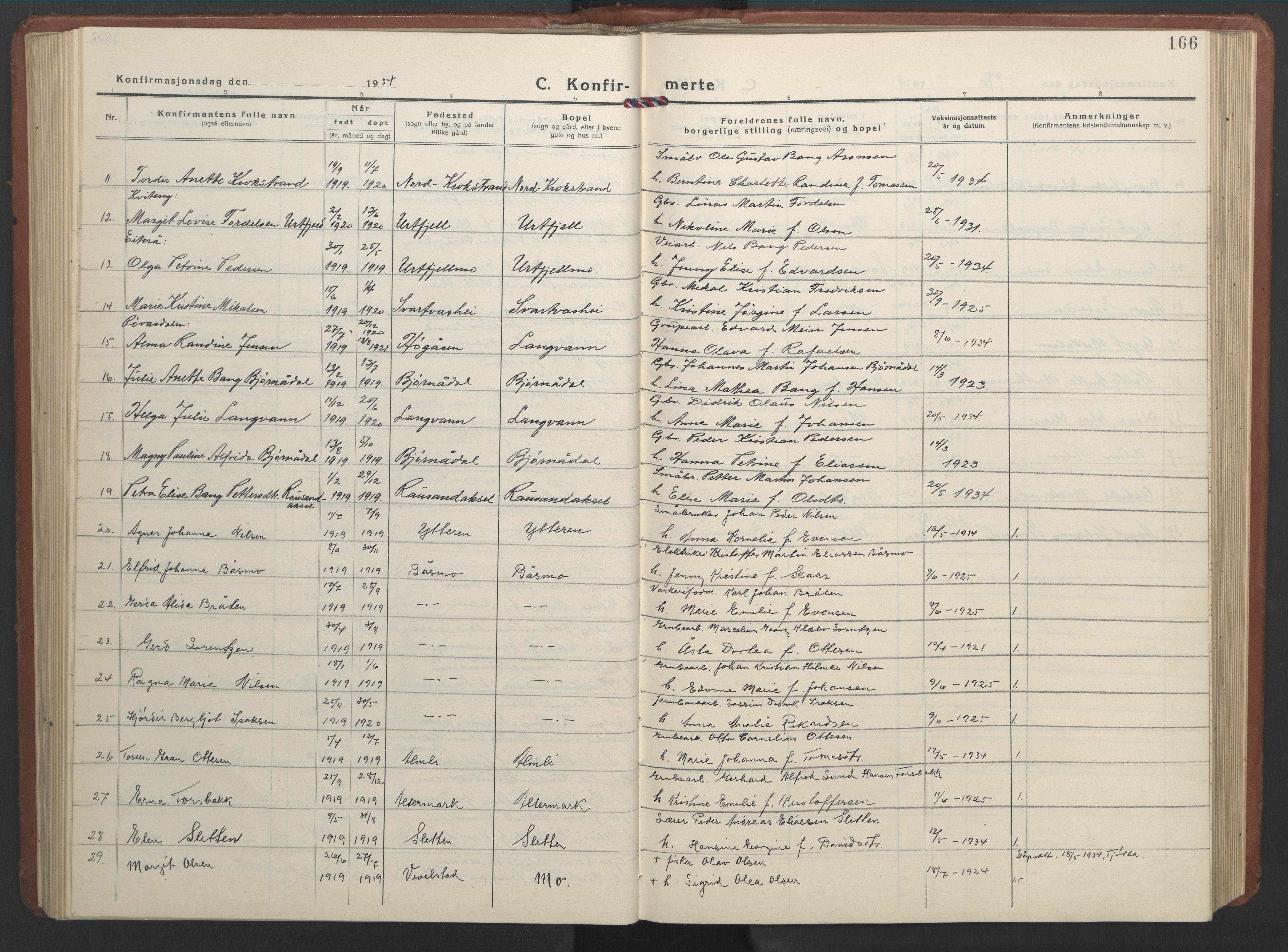 Ministerialprotokoller, klokkerbøker og fødselsregistre - Nordland, SAT/A-1459/827/L0425: Parish register (copy) no. 827C14, 1931-1946, p. 166