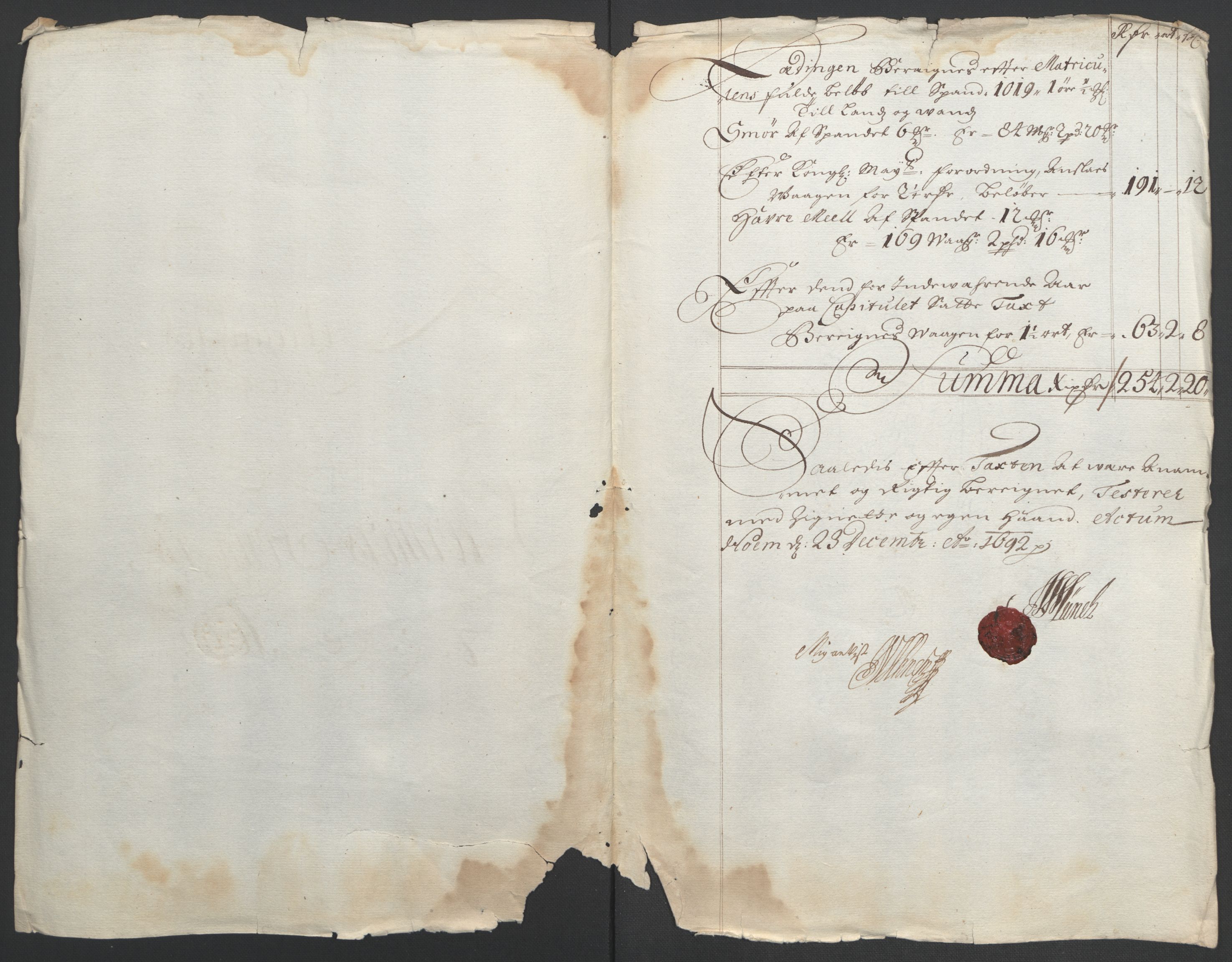 Rentekammeret inntil 1814, Reviderte regnskaper, Fogderegnskap, RA/EA-4092/R56/L3735: Fogderegnskap Nordmøre, 1692-1693, p. 69