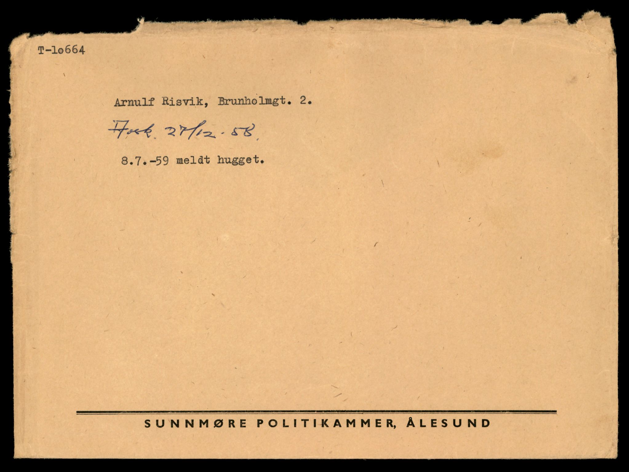 Møre og Romsdal vegkontor - Ålesund trafikkstasjon, AV/SAT-A-4099/F/Fe/L0022: Registreringskort for kjøretøy T 10584 - T 10694, 1927-1998, p. 2217