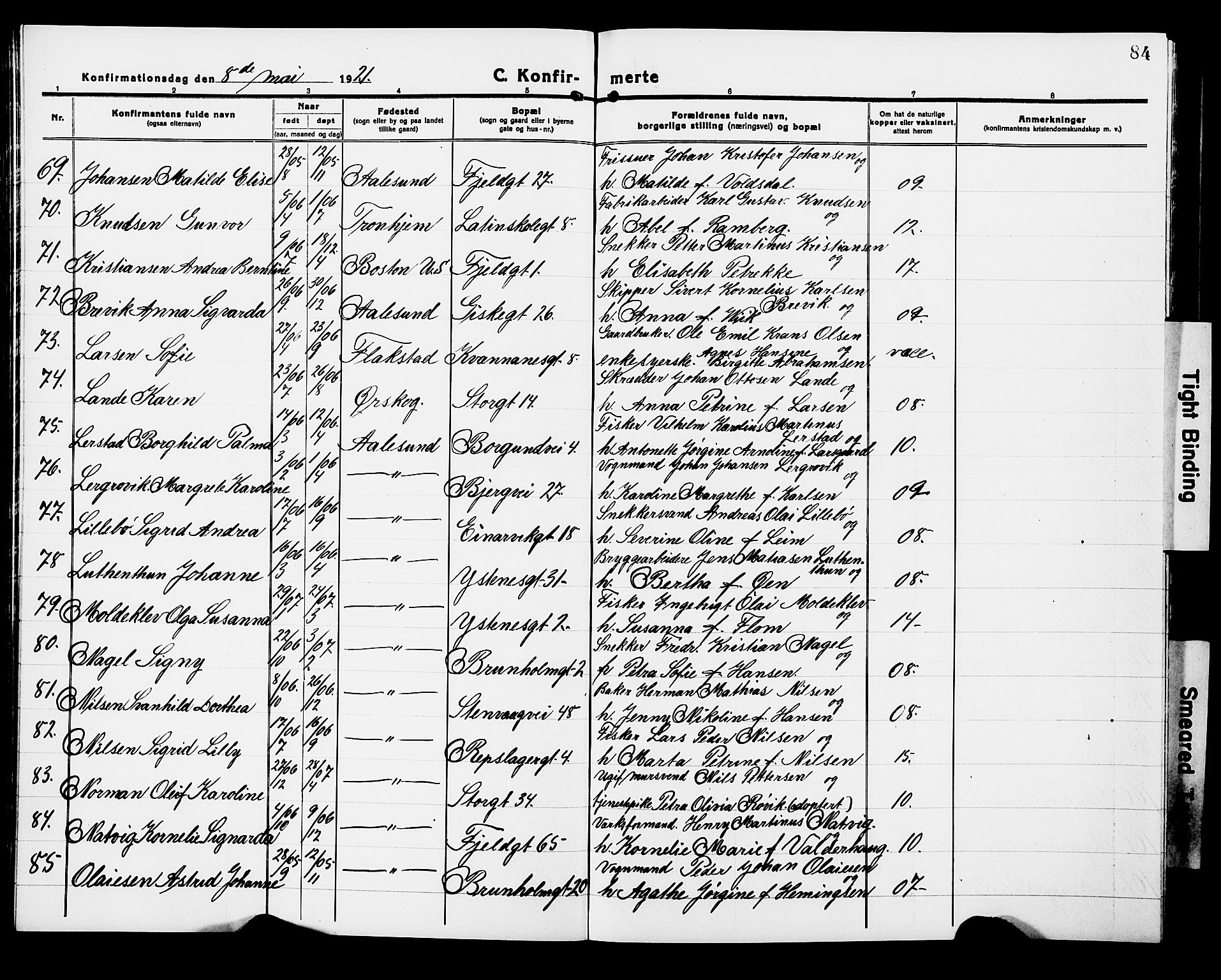 Ministerialprotokoller, klokkerbøker og fødselsregistre - Møre og Romsdal, AV/SAT-A-1454/529/L0472: Parish register (copy) no. 529C09, 1917-1929, p. 84