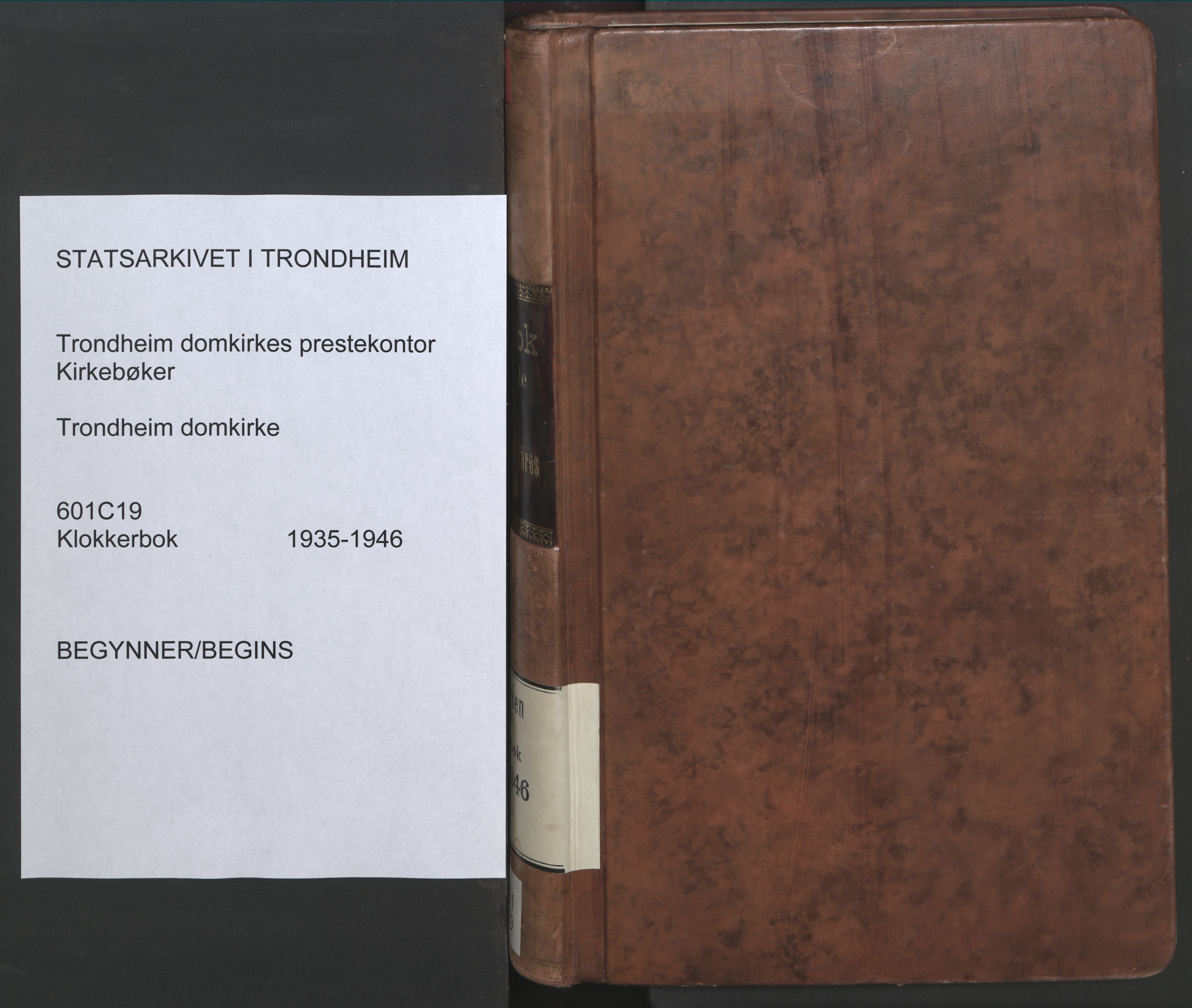 Ministerialprotokoller, klokkerbøker og fødselsregistre - Sør-Trøndelag, SAT/A-1456/601/L0101: Parish register (copy) no. 601C19, 1935-1946