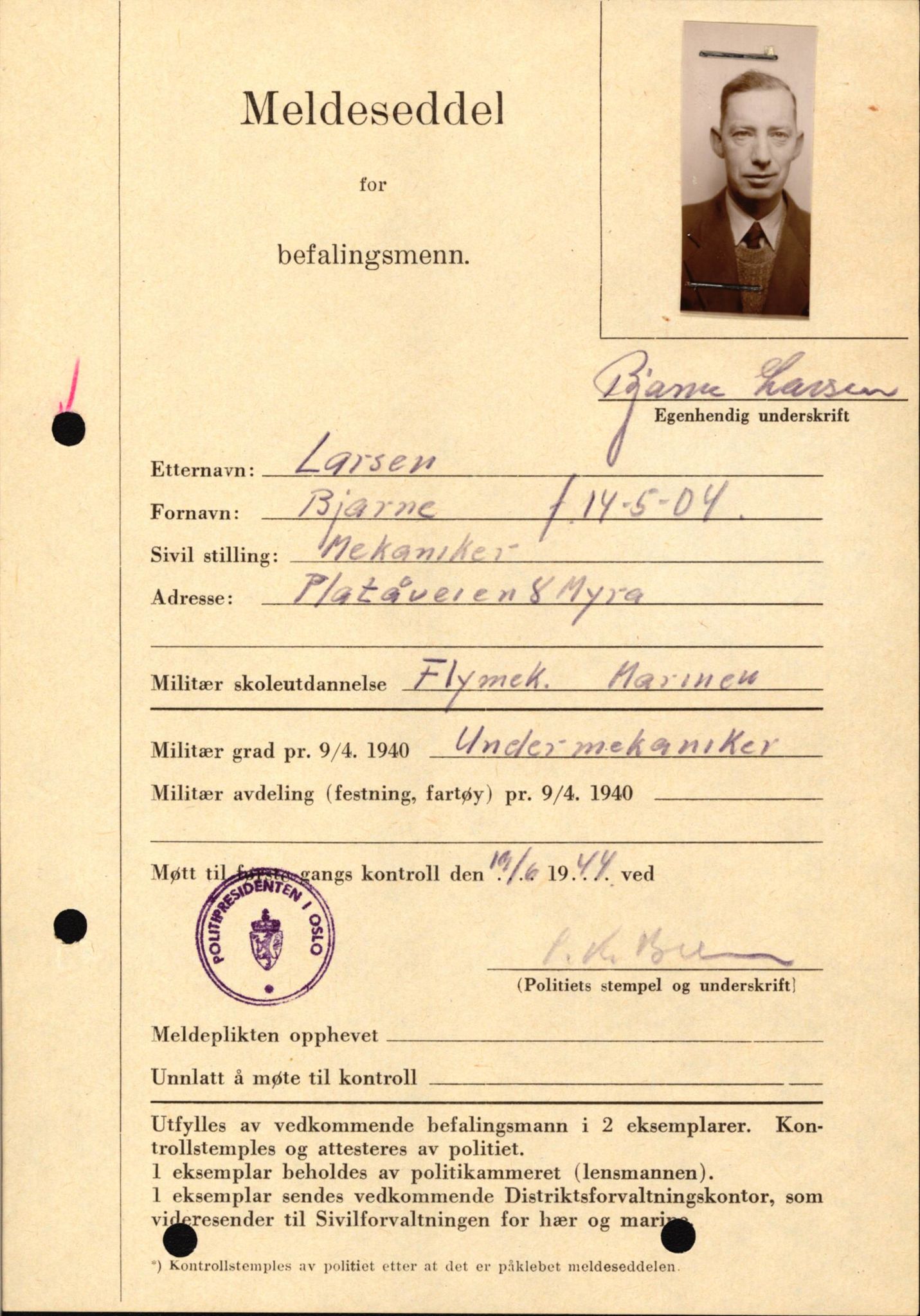Forsvaret, Forsvarets krigshistoriske avdeling, AV/RA-RAFA-2017/Y/Yf/L0209: II-C-11-2121  -  Okkupasjonstiden.  Meldesedler for befal med foto og oppl. om militær grad 9. apr. 1940., 1944-1945, p. 26