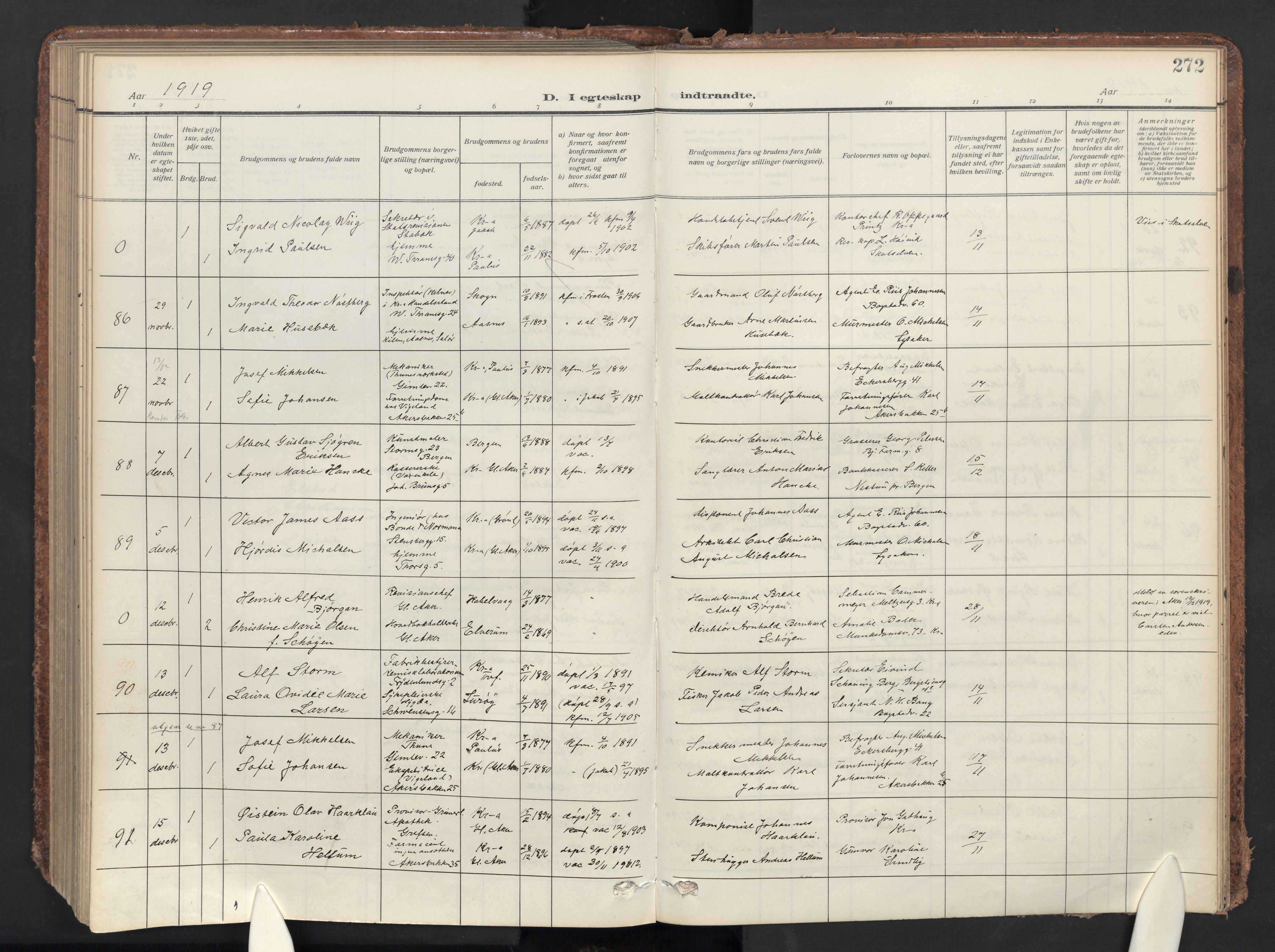 Gamle Aker prestekontor Kirkebøker, AV/SAO-A-10617a/F/L0015: Parish register (official) no. 15, 1911-1924, p. 272