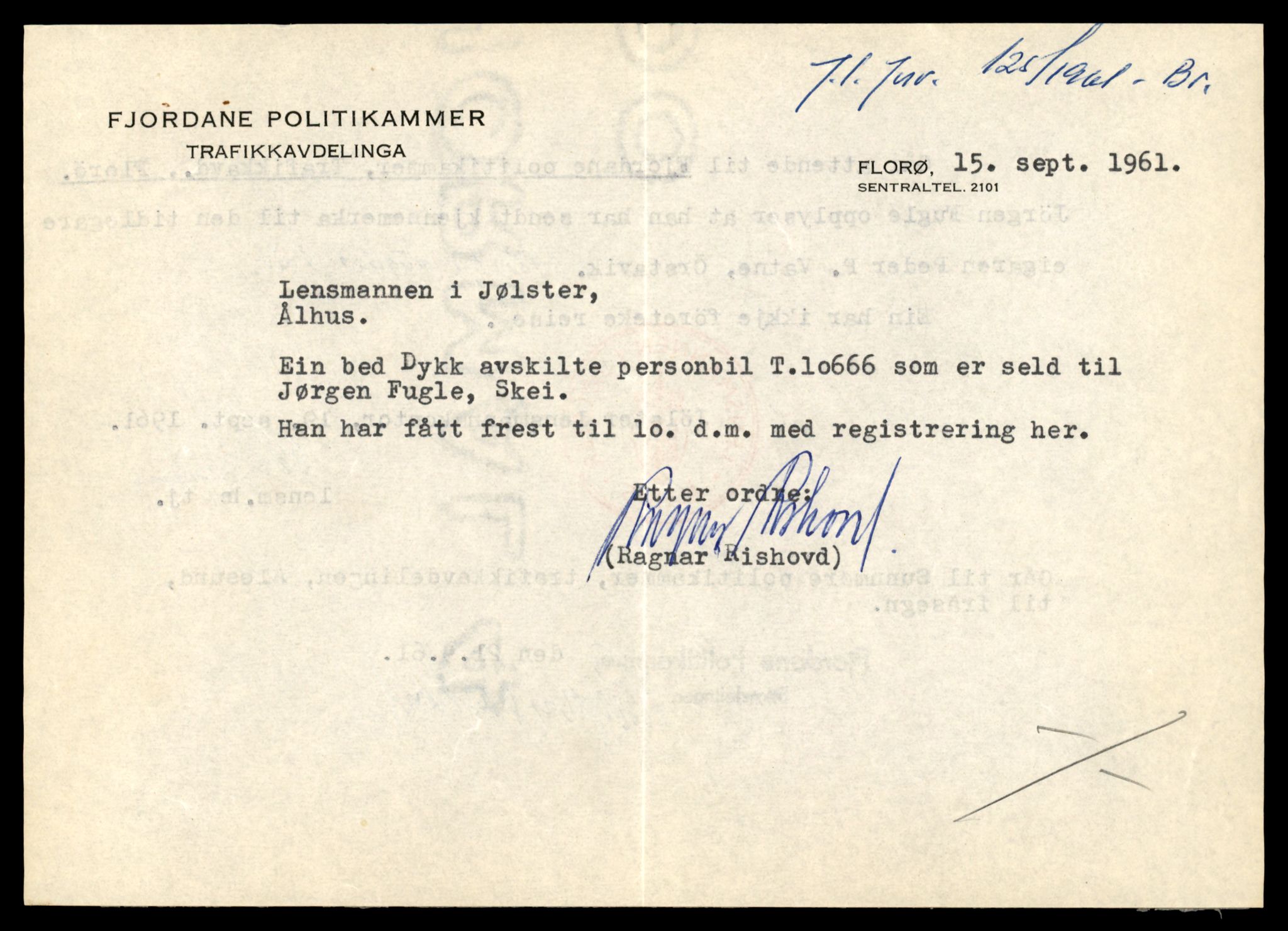 Møre og Romsdal vegkontor - Ålesund trafikkstasjon, AV/SAT-A-4099/F/Fe/L0022: Registreringskort for kjøretøy T 10584 - T 10694, 1927-1998, p. 2275