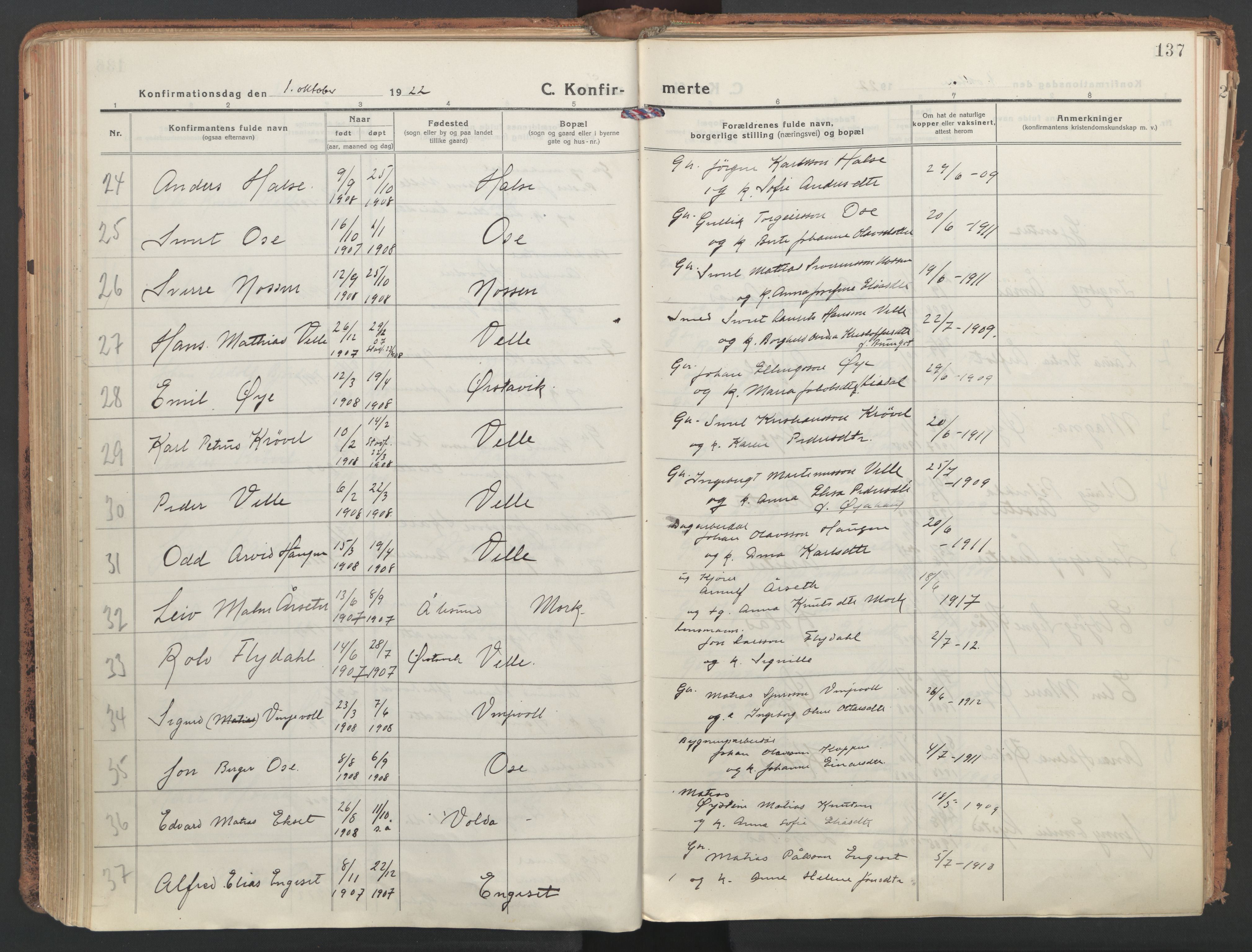Ministerialprotokoller, klokkerbøker og fødselsregistre - Møre og Romsdal, AV/SAT-A-1454/513/L0180: Parish register (official) no. 513A07, 1919-1929, p. 137