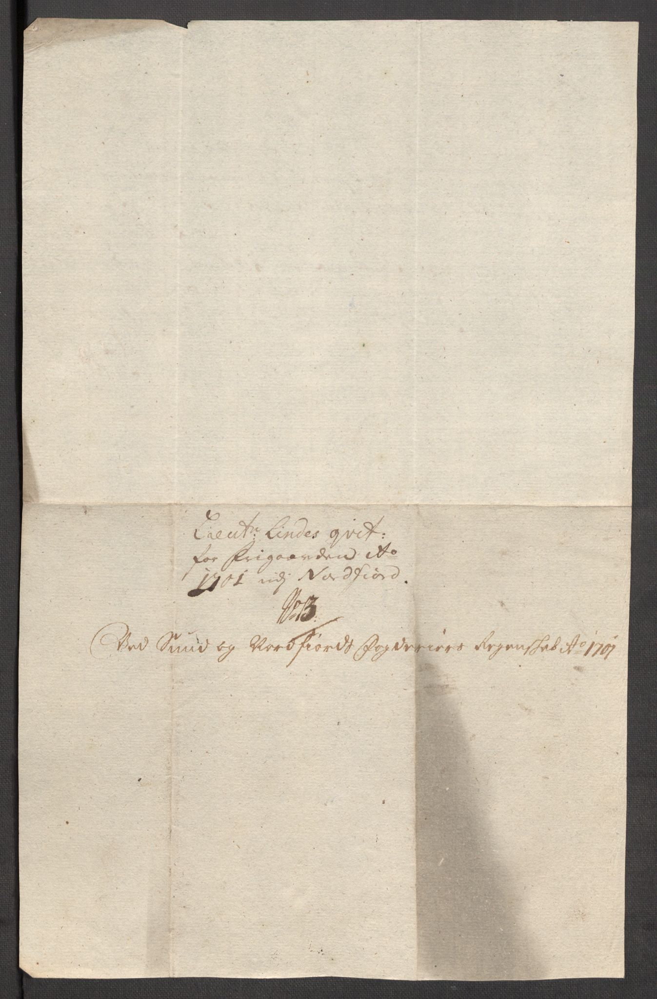 Rentekammeret inntil 1814, Reviderte regnskaper, Fogderegnskap, AV/RA-EA-4092/R53/L3425: Fogderegnskap Sunn- og Nordfjord, 1700-1701, p. 463