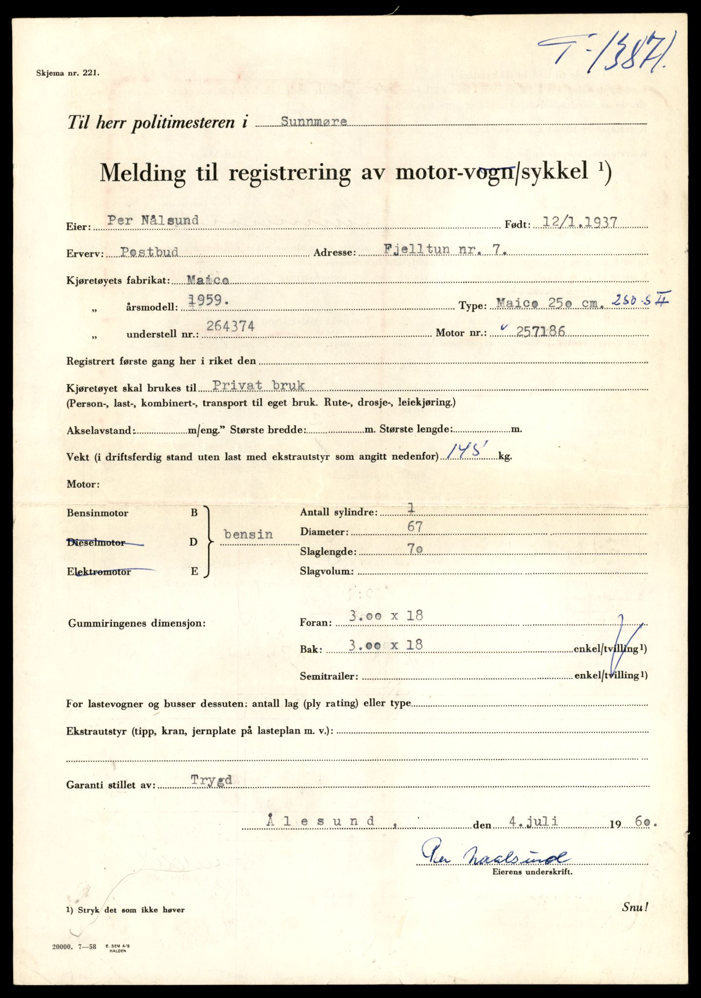 Møre og Romsdal vegkontor - Ålesund trafikkstasjon, AV/SAT-A-4099/F/Fe/L0041: Registreringskort for kjøretøy T 13710 - T 13905, 1927-1998, p. 2873