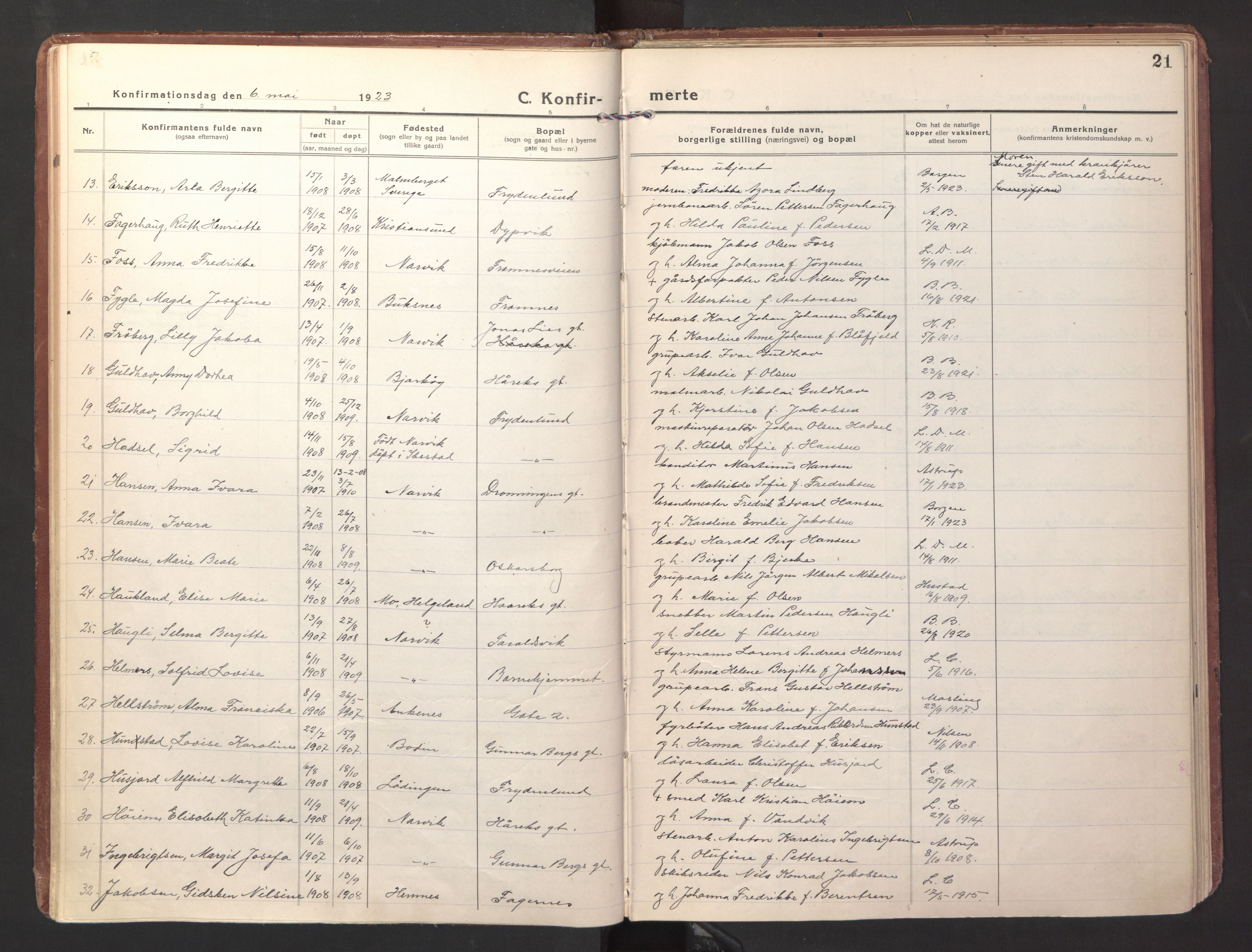 Ministerialprotokoller, klokkerbøker og fødselsregistre - Nordland, AV/SAT-A-1459/871/L1004: Parish register (official) no. 871A20, 1921-1932, p. 21