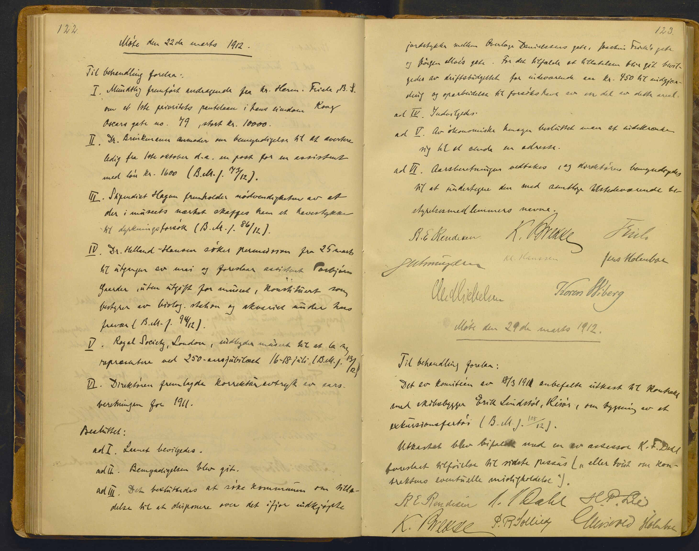 Bergens Museum, AV/SAB-A-17301/02/A/L0008: Forhandlingsprotokoll med register , 1906-1927, p. 122-123