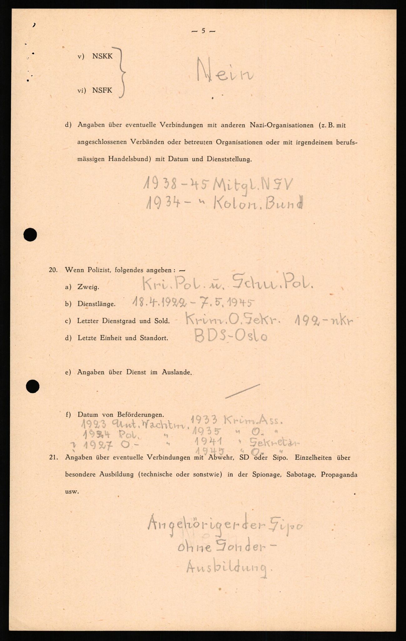 Forsvaret, Forsvarets overkommando II, AV/RA-RAFA-3915/D/Db/L0021: CI Questionaires. Tyske okkupasjonsstyrker i Norge. Tyskere., 1945-1946, p. 174