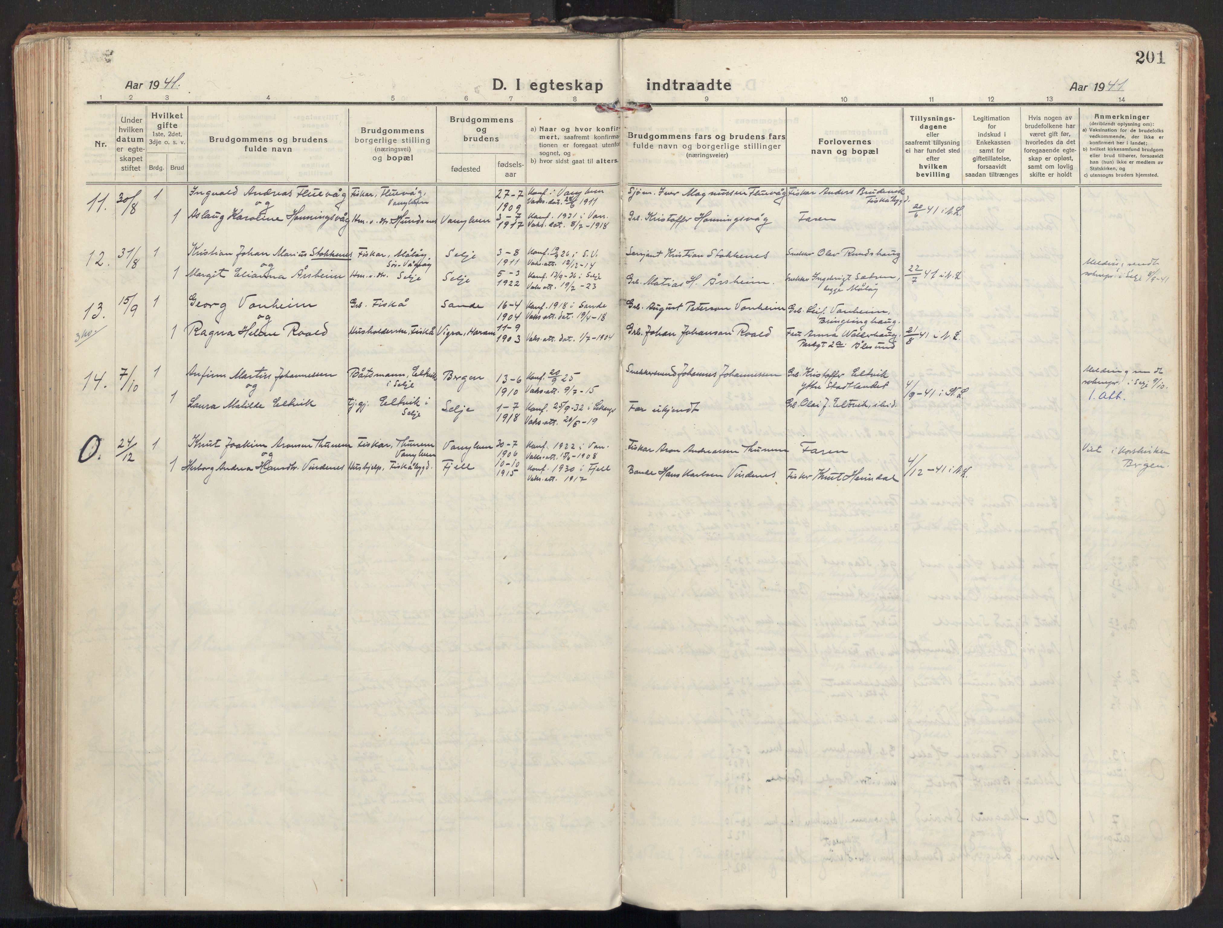 Ministerialprotokoller, klokkerbøker og fødselsregistre - Møre og Romsdal, AV/SAT-A-1454/501/L0012: Parish register (official) no. 501A12, 1920-1946, p. 201