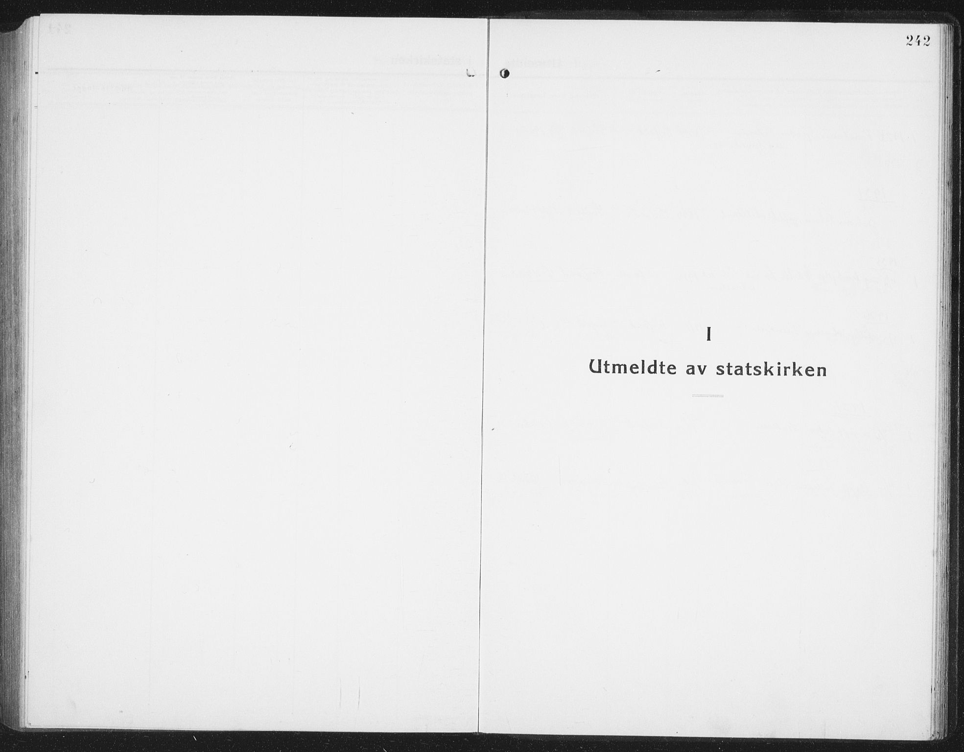 Ministerialprotokoller, klokkerbøker og fødselsregistre - Nordland, SAT/A-1459/854/L0788: Parish register (copy) no. 854C04, 1926-1940, p. 242