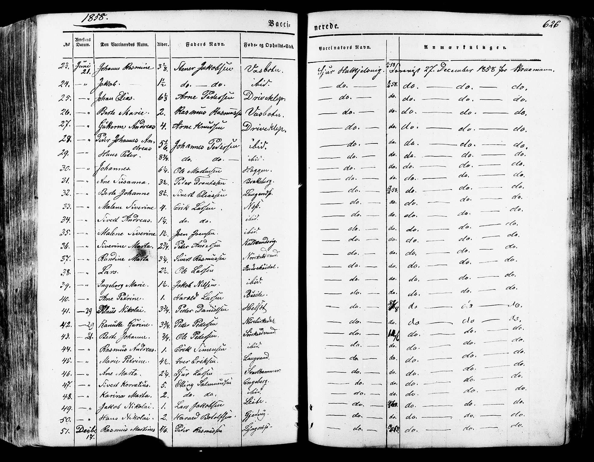Ministerialprotokoller, klokkerbøker og fødselsregistre - Møre og Romsdal, SAT/A-1454/511/L0140: Parish register (official) no. 511A07, 1851-1878, p. 626