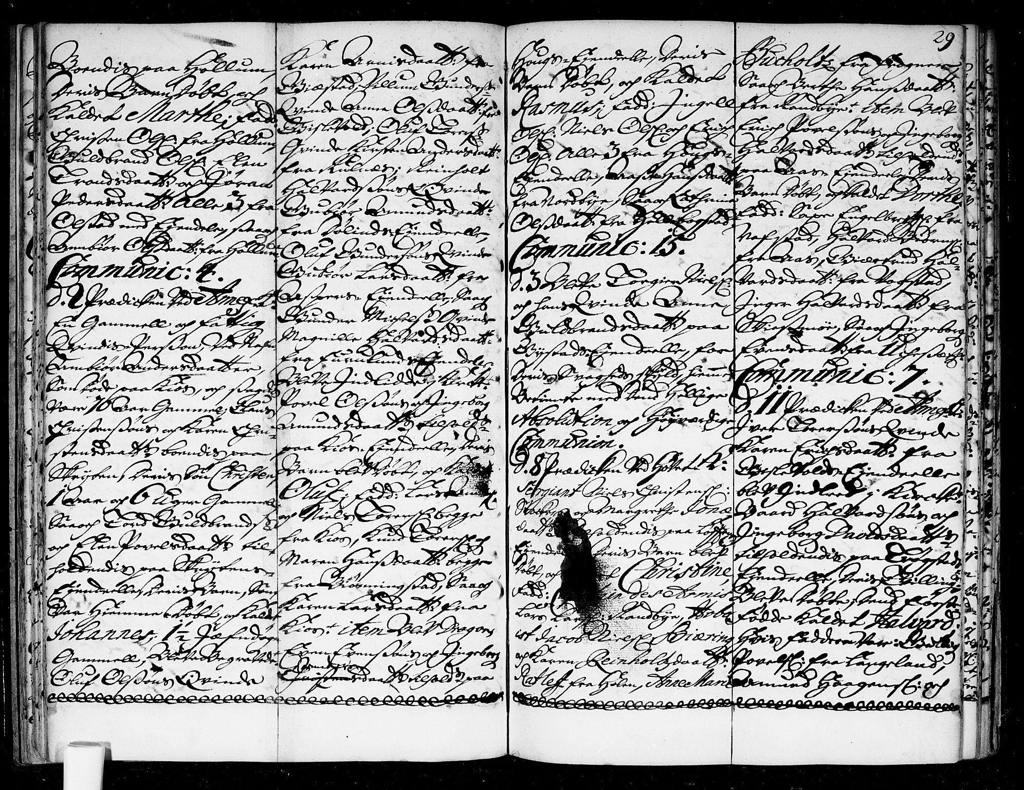 Ullensaker prestekontor Kirkebøker, SAO/A-10236a/F/Fa/L0004: Parish register (official) no. I 4, 1721-1723, p. 29