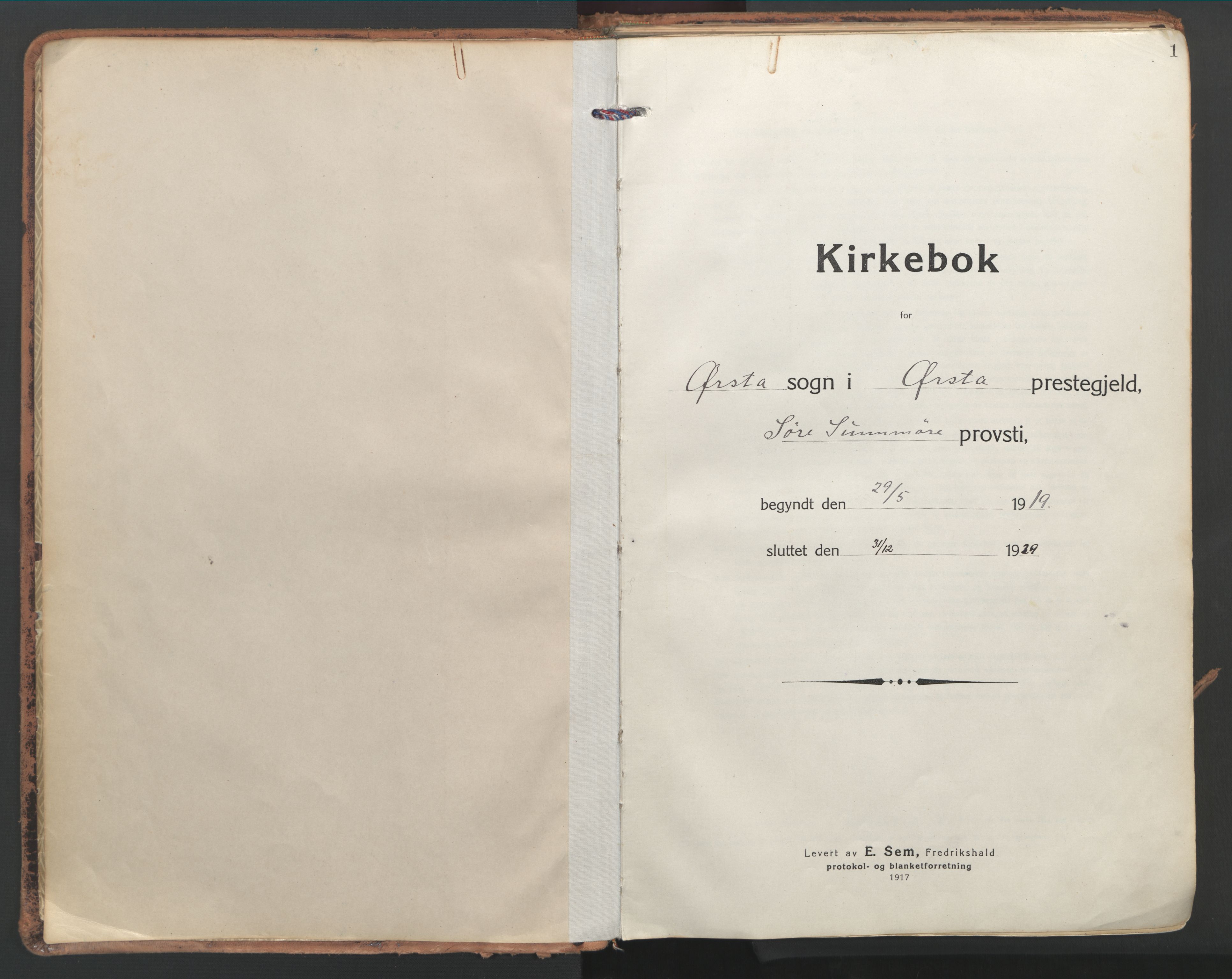 Ministerialprotokoller, klokkerbøker og fødselsregistre - Møre og Romsdal, SAT/A-1454/513/L0180: Parish register (official) no. 513A07, 1919-1929, p. 1