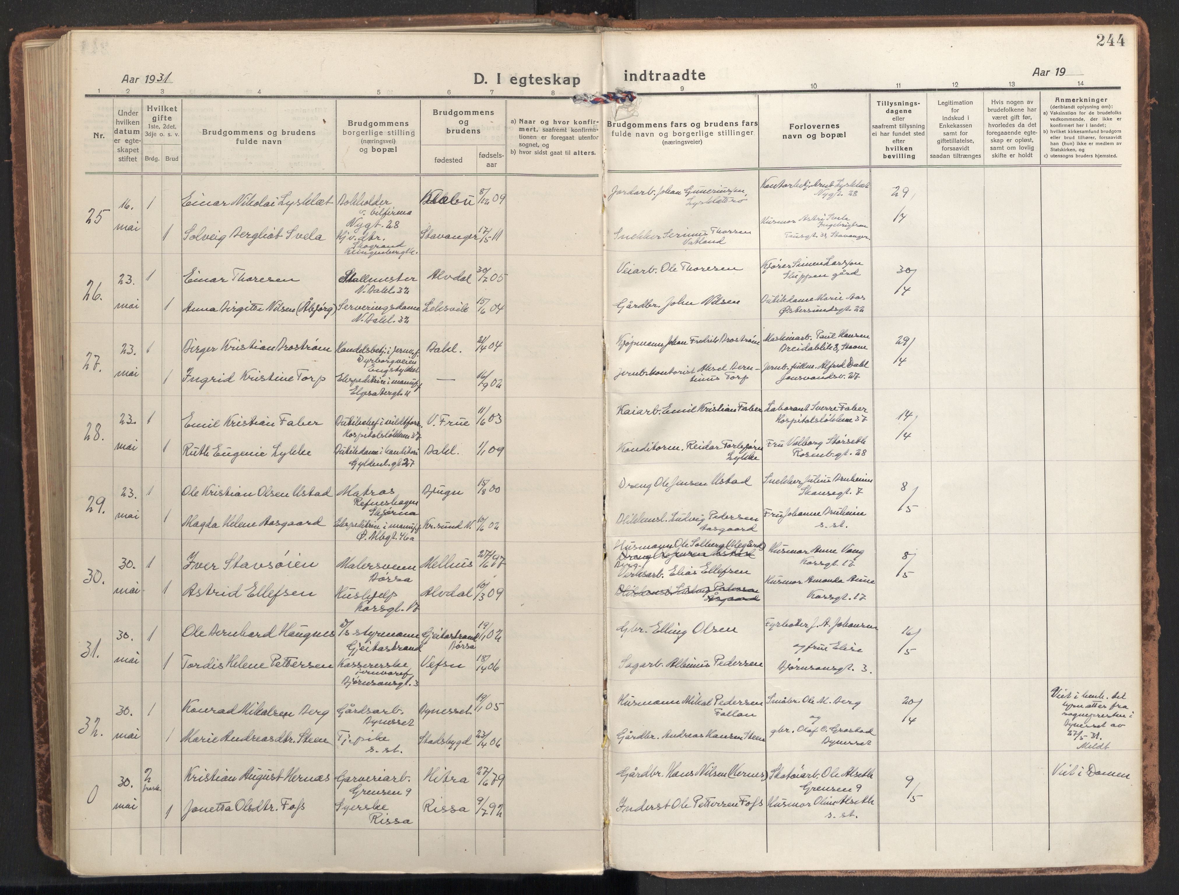 Ministerialprotokoller, klokkerbøker og fødselsregistre - Sør-Trøndelag, AV/SAT-A-1456/604/L0206: Parish register (official) no. 604A26, 1917-1931, p. 244