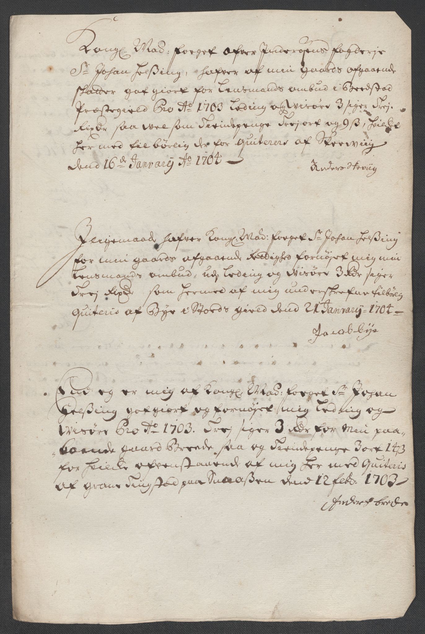Rentekammeret inntil 1814, Reviderte regnskaper, Fogderegnskap, RA/EA-4092/R63/L4313: Fogderegnskap Inderøy, 1703-1704, p. 239