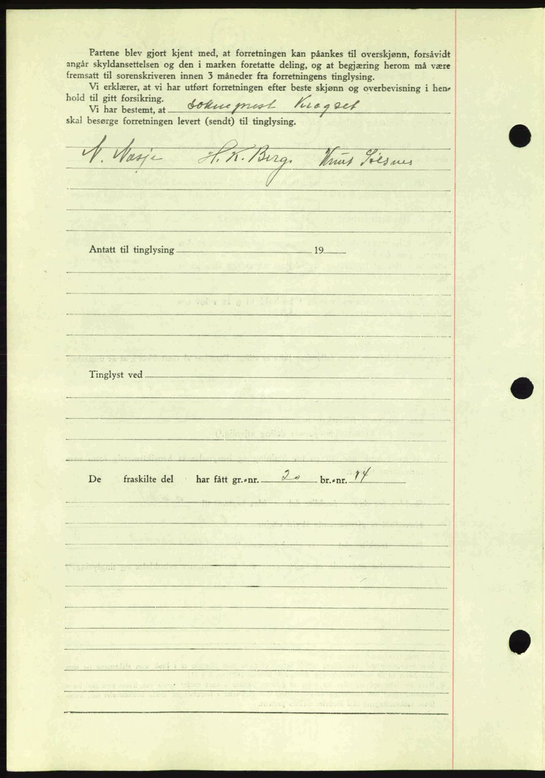 Romsdal sorenskriveri, AV/SAT-A-4149/1/2/2C: Mortgage book no. A8, 1939-1940, Diary no: : 585/1940