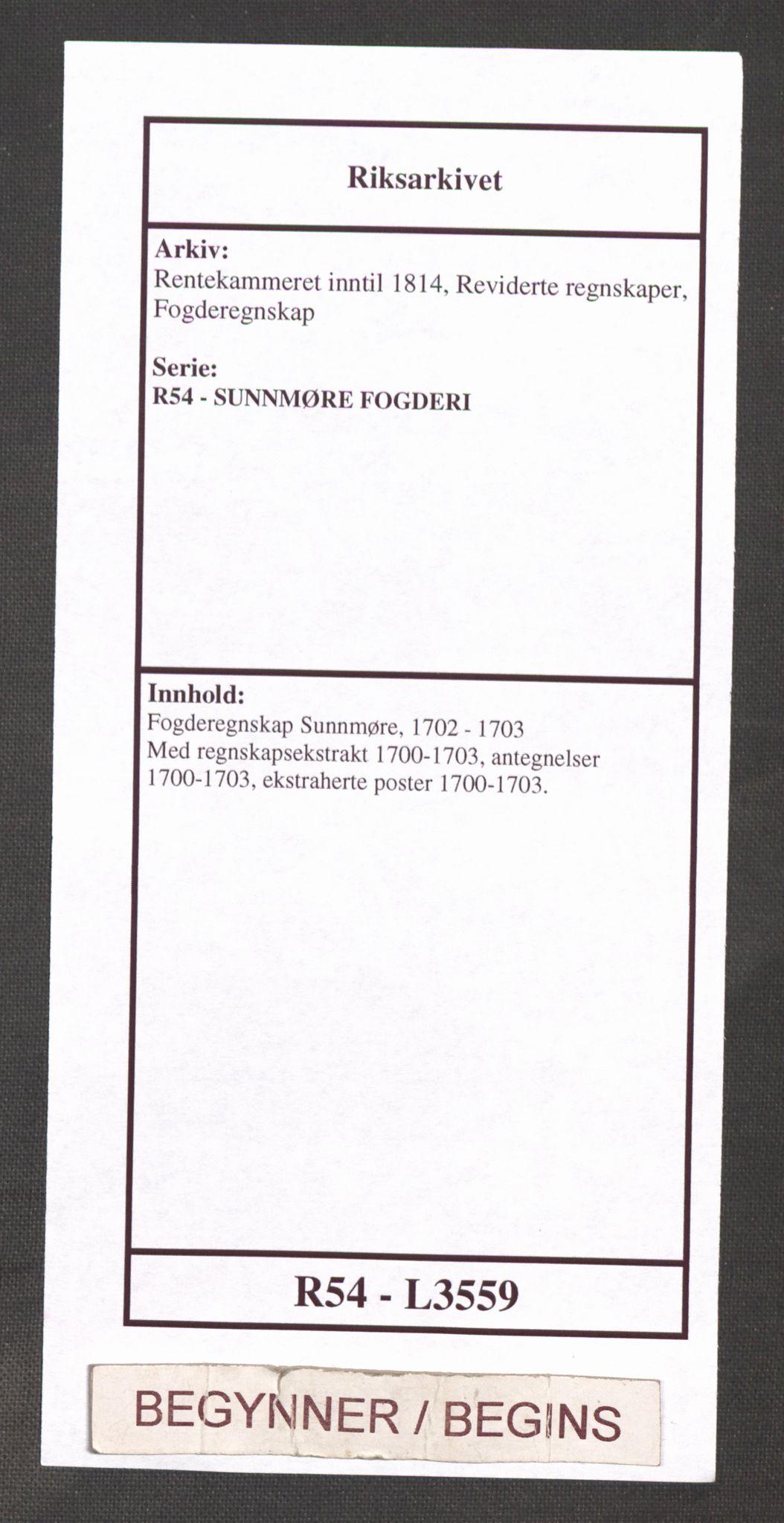 Rentekammeret inntil 1814, Reviderte regnskaper, Fogderegnskap, RA/EA-4092/R54/L3559: Fogderegnskap Sunnmøre, 1702-1703, p. 1