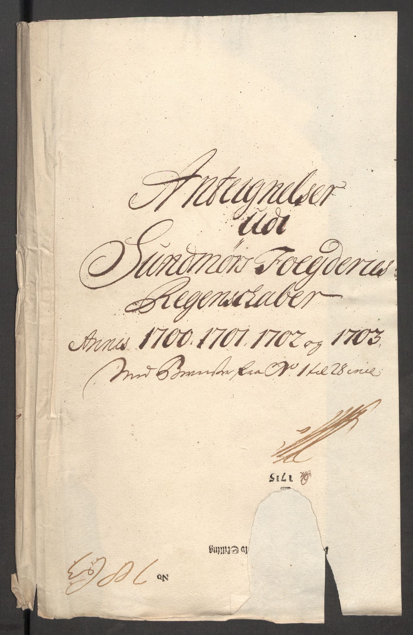 Rentekammeret inntil 1814, Reviderte regnskaper, Fogderegnskap, RA/EA-4092/R54/L3559: Fogderegnskap Sunnmøre, 1702-1703, p. 377