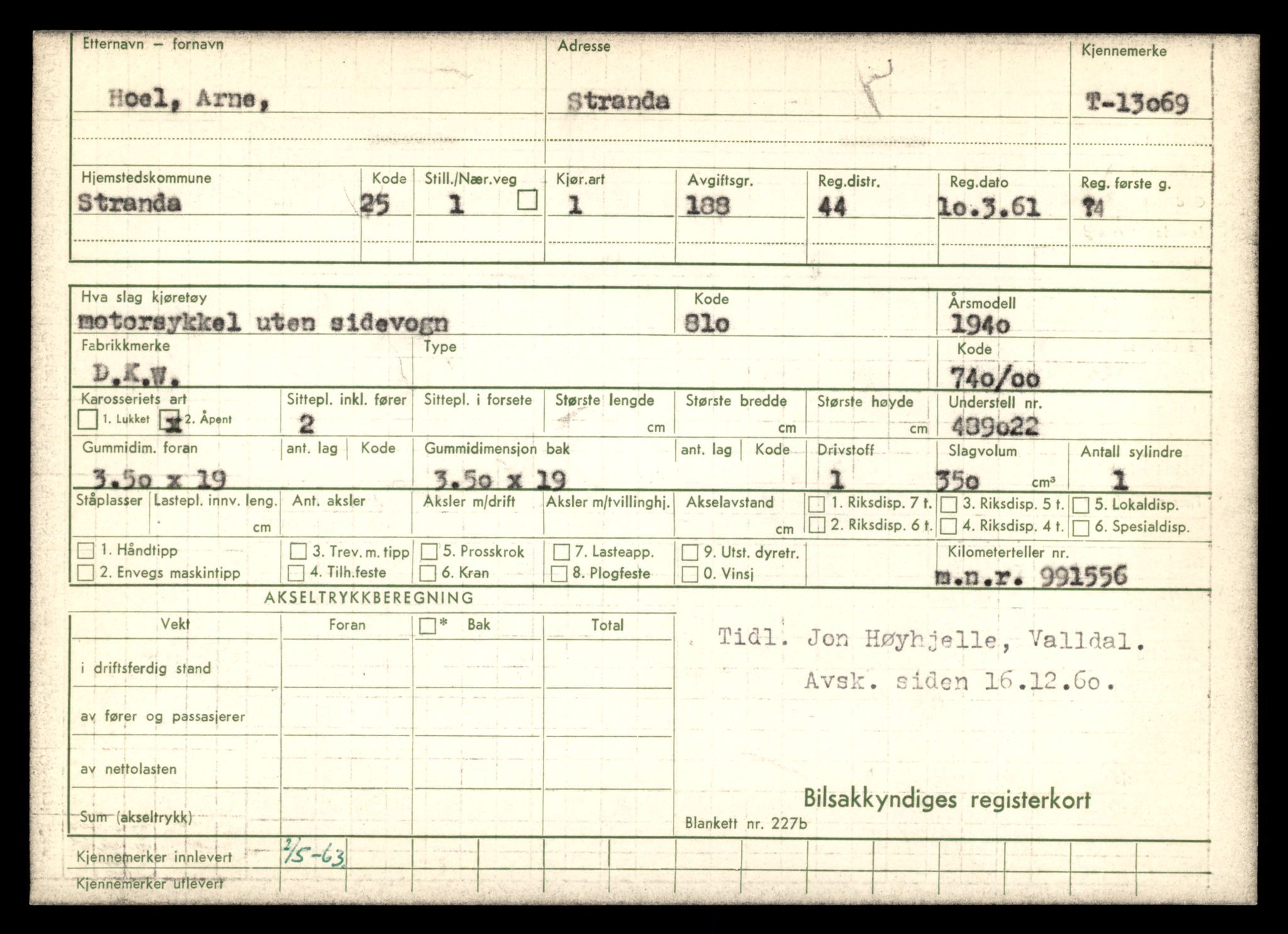 Møre og Romsdal vegkontor - Ålesund trafikkstasjon, AV/SAT-A-4099/F/Fe/L0037: Registreringskort for kjøretøy T 13031 - T 13179, 1927-1998, p. 777
