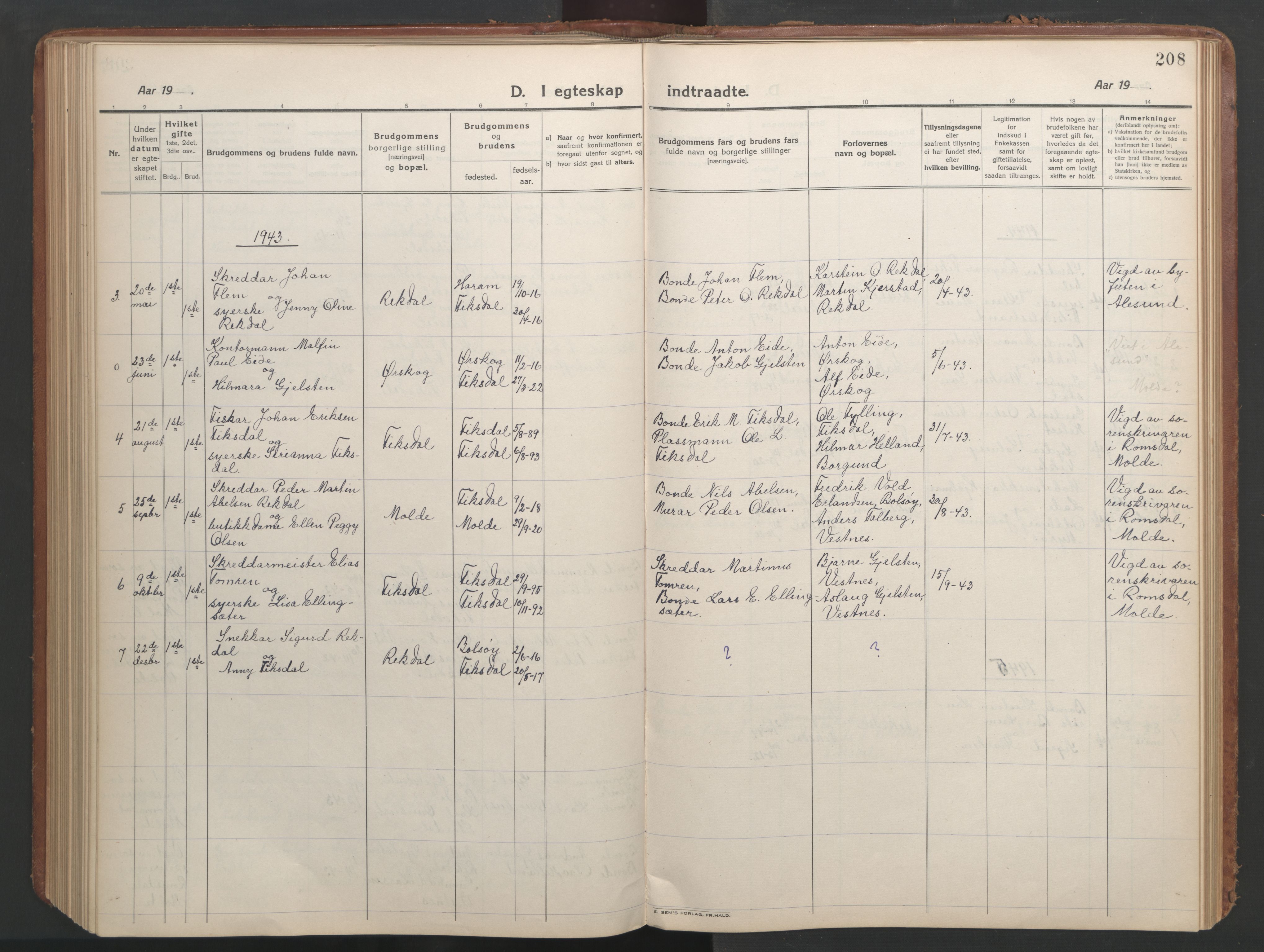 Ministerialprotokoller, klokkerbøker og fødselsregistre - Møre og Romsdal, AV/SAT-A-1454/540/L0542: Parish register (copy) no. 540C02, 1921-1967, p. 208