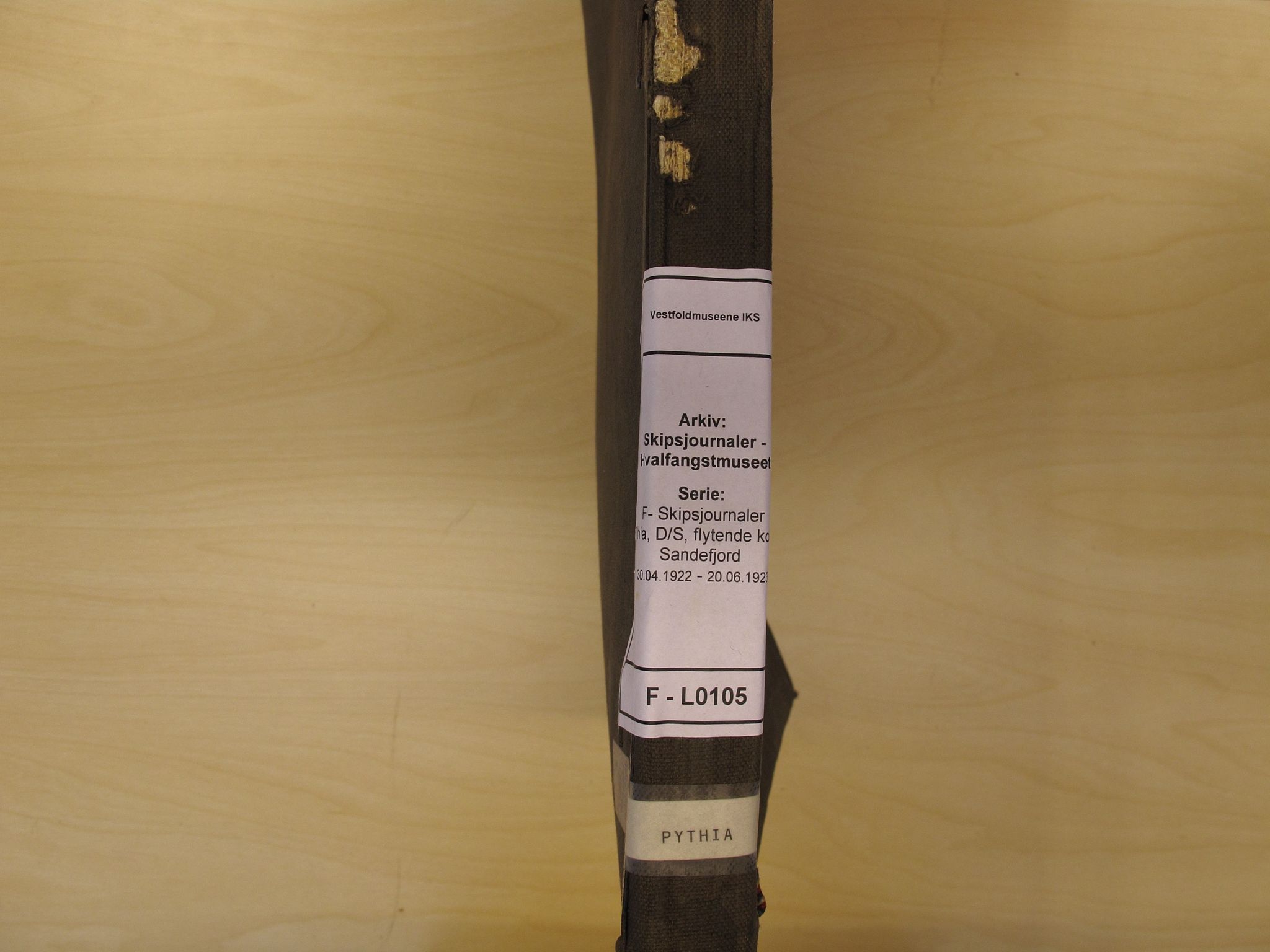 Skipsjournaler. Hvalfangstmuseet, VEMU/ARS-A-1030/F/L0105: Pythia, D/S, flytende kokeri, Sandefjord, 1922-1923