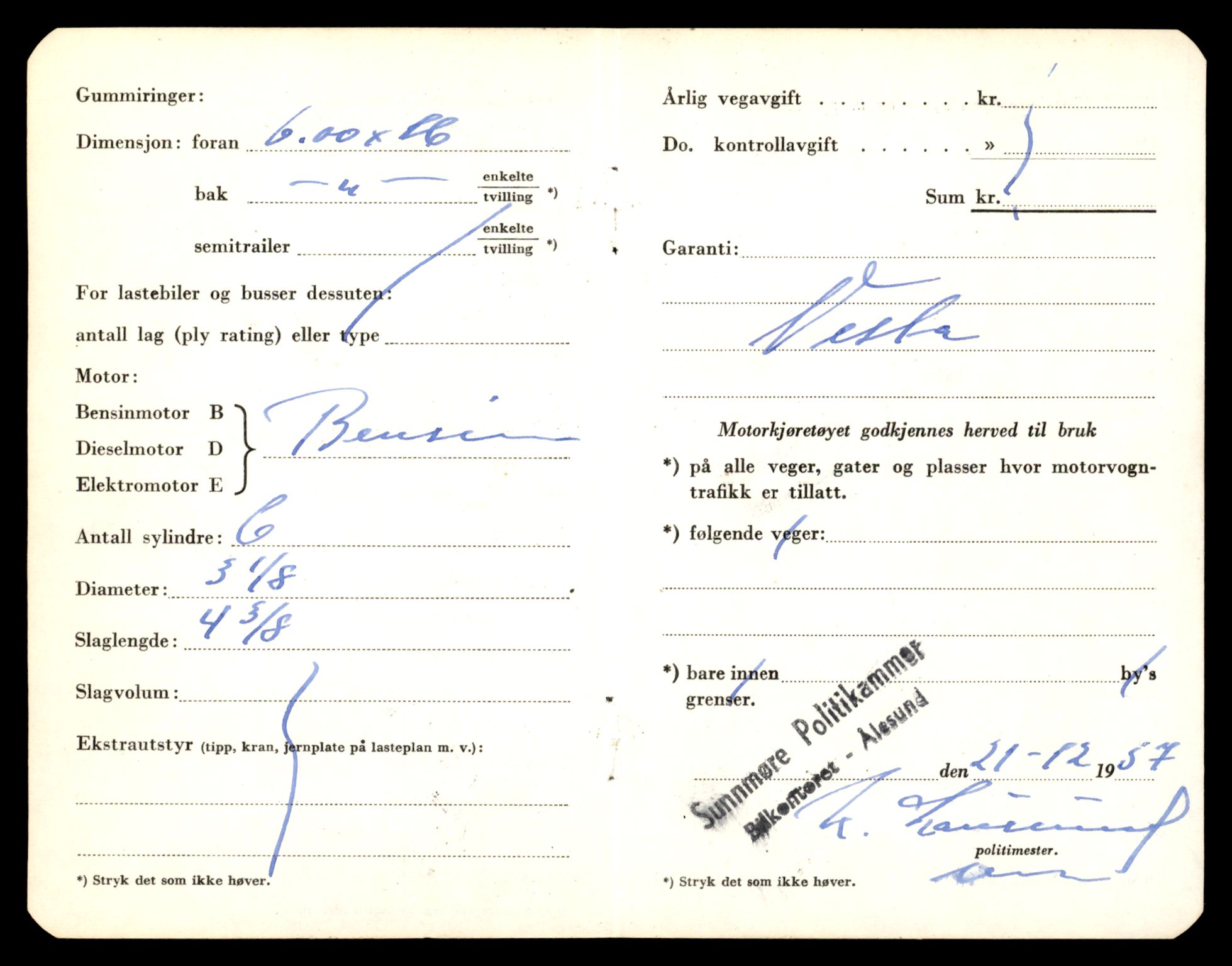 Møre og Romsdal vegkontor - Ålesund trafikkstasjon, SAT/A-4099/F/Fe/L0022: Registreringskort for kjøretøy T 10584 - T 10694, 1927-1998, p. 558