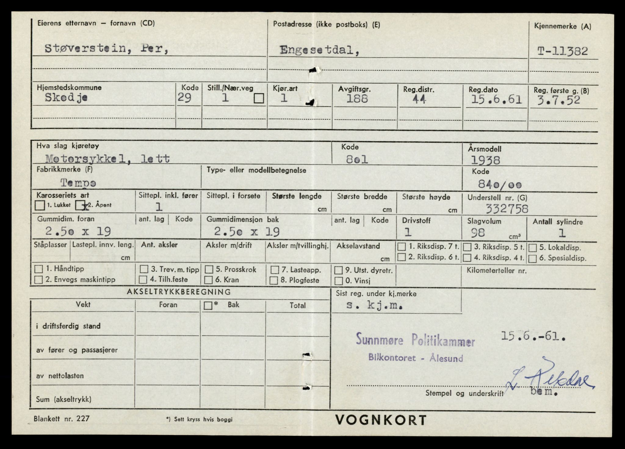 Møre og Romsdal vegkontor - Ålesund trafikkstasjon, AV/SAT-A-4099/F/Fe/L0028: Registreringskort for kjøretøy T 11290 - T 11429, 1927-1998, p. 2015