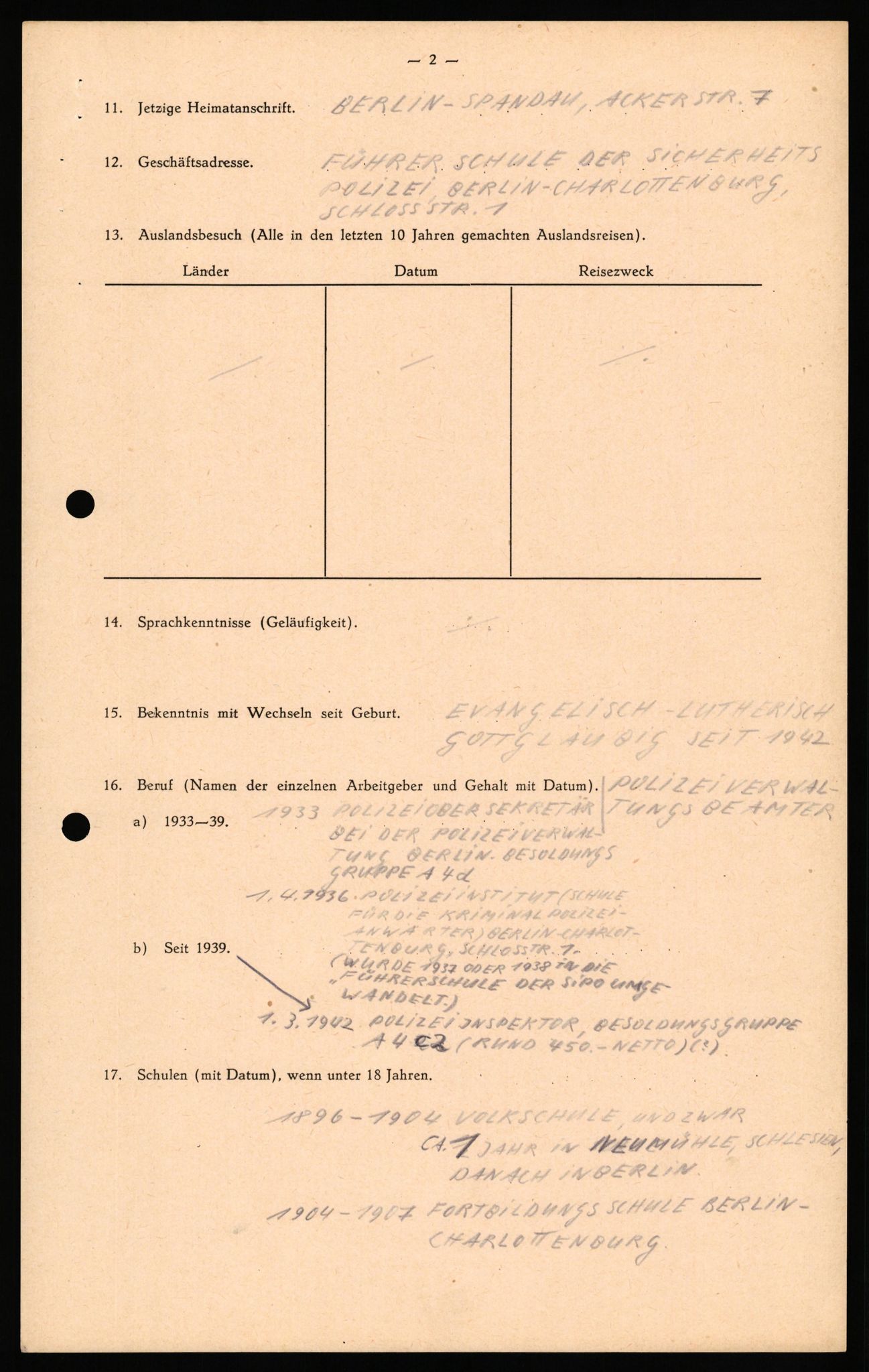 Forsvaret, Forsvarets overkommando II, AV/RA-RAFA-3915/D/Db/L0033: CI Questionaires. Tyske okkupasjonsstyrker i Norge. Tyskere., 1945-1946, p. 38