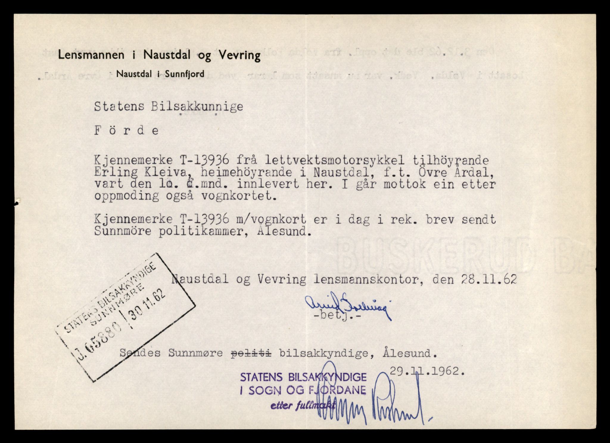Møre og Romsdal vegkontor - Ålesund trafikkstasjon, AV/SAT-A-4099/F/Fe/L0042: Registreringskort for kjøretøy T 13906 - T 14079, 1927-1998, p. 514