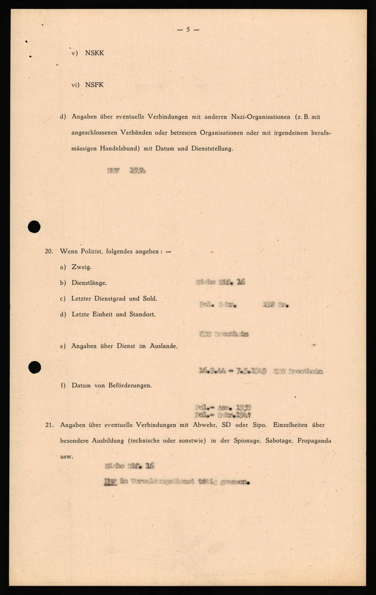 Forsvaret, Forsvarets overkommando II, RA/RAFA-3915/D/Db/L0033: CI Questionaires. Tyske okkupasjonsstyrker i Norge. Tyskere., 1945-1946, p. 418