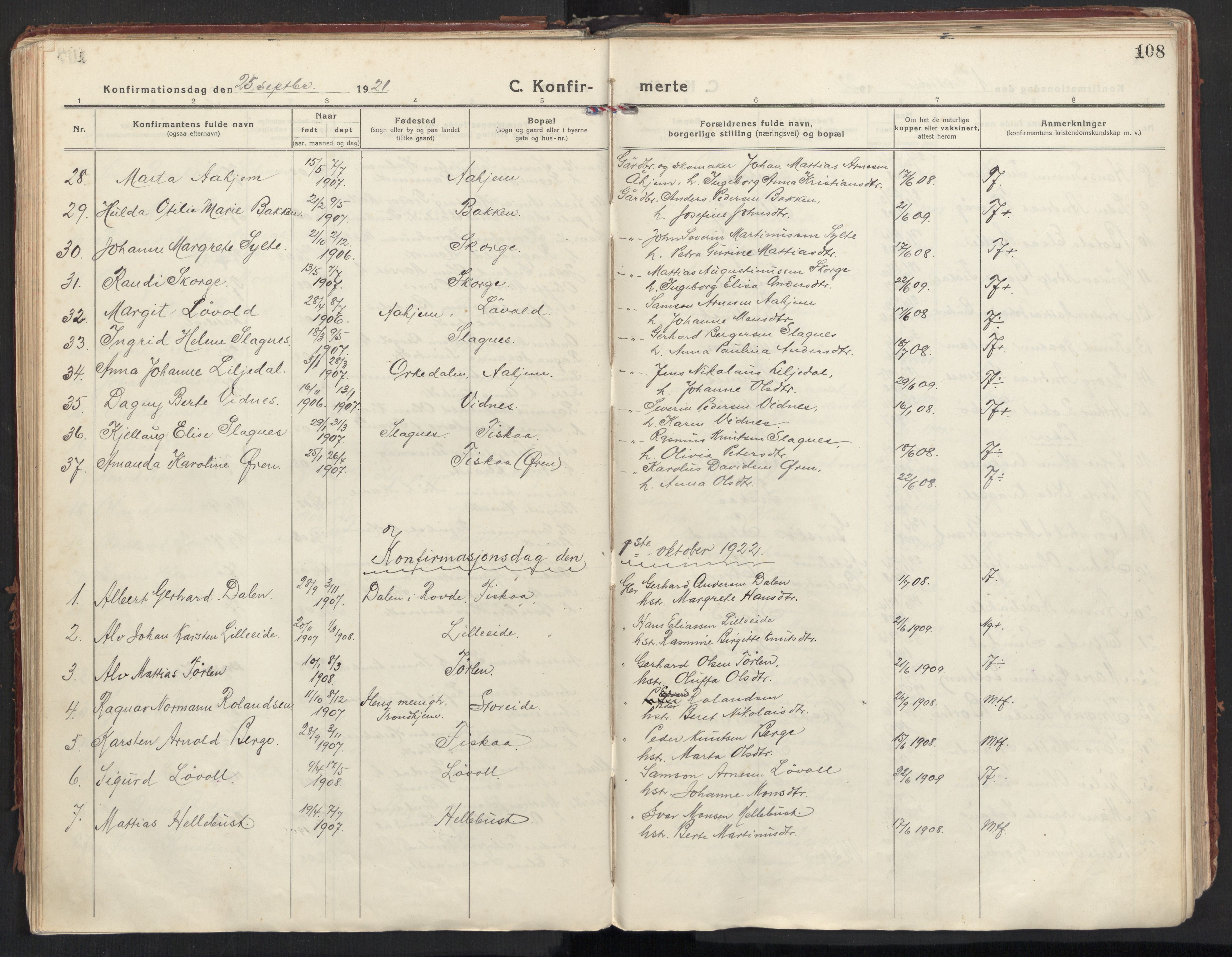Ministerialprotokoller, klokkerbøker og fødselsregistre - Møre og Romsdal, AV/SAT-A-1454/501/L0012: Parish register (official) no. 501A12, 1920-1946, p. 108