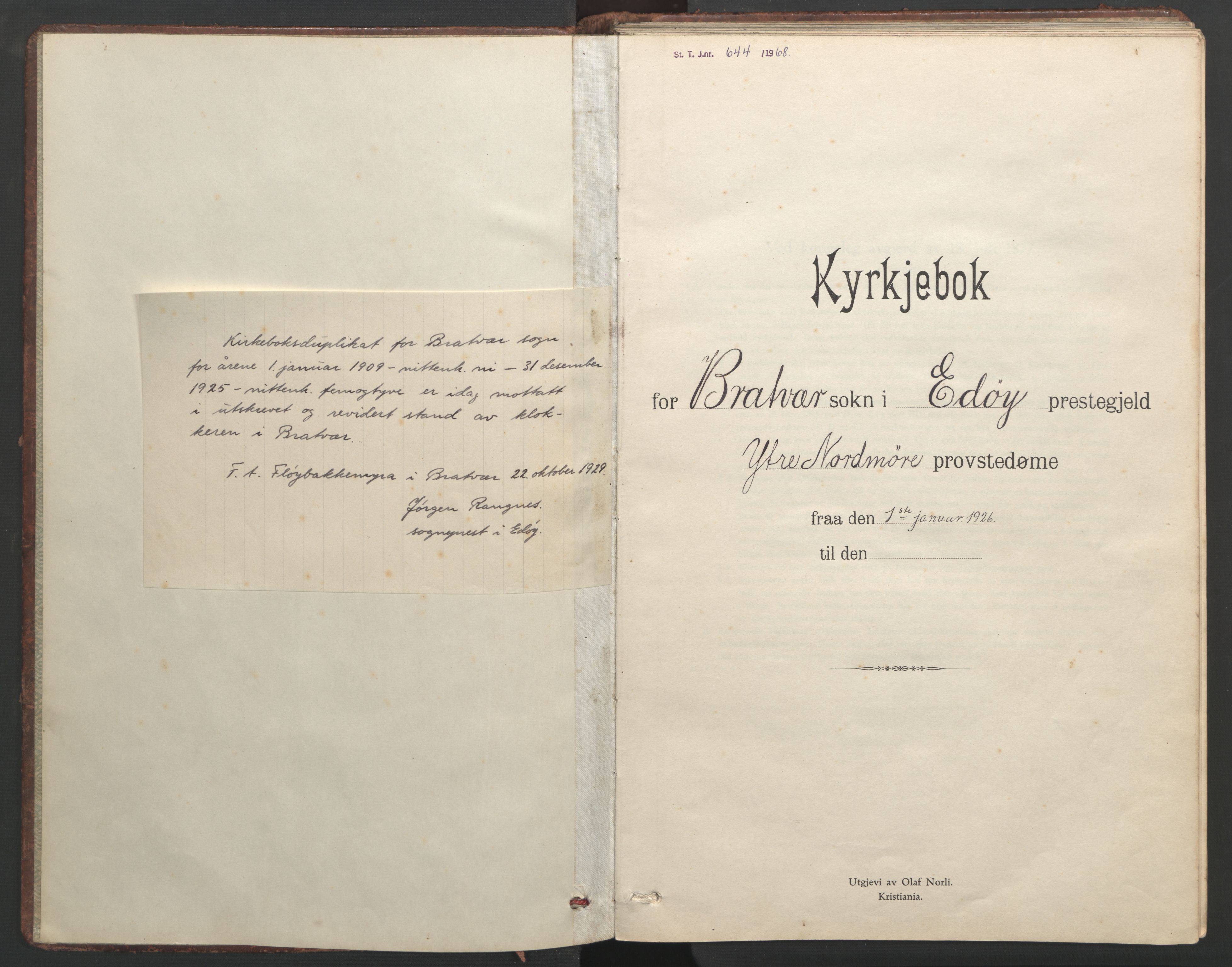 Ministerialprotokoller, klokkerbøker og fødselsregistre - Møre og Romsdal, SAT/A-1454/582/L0950: Parish register (copy) no. 582C02, 1926-1950