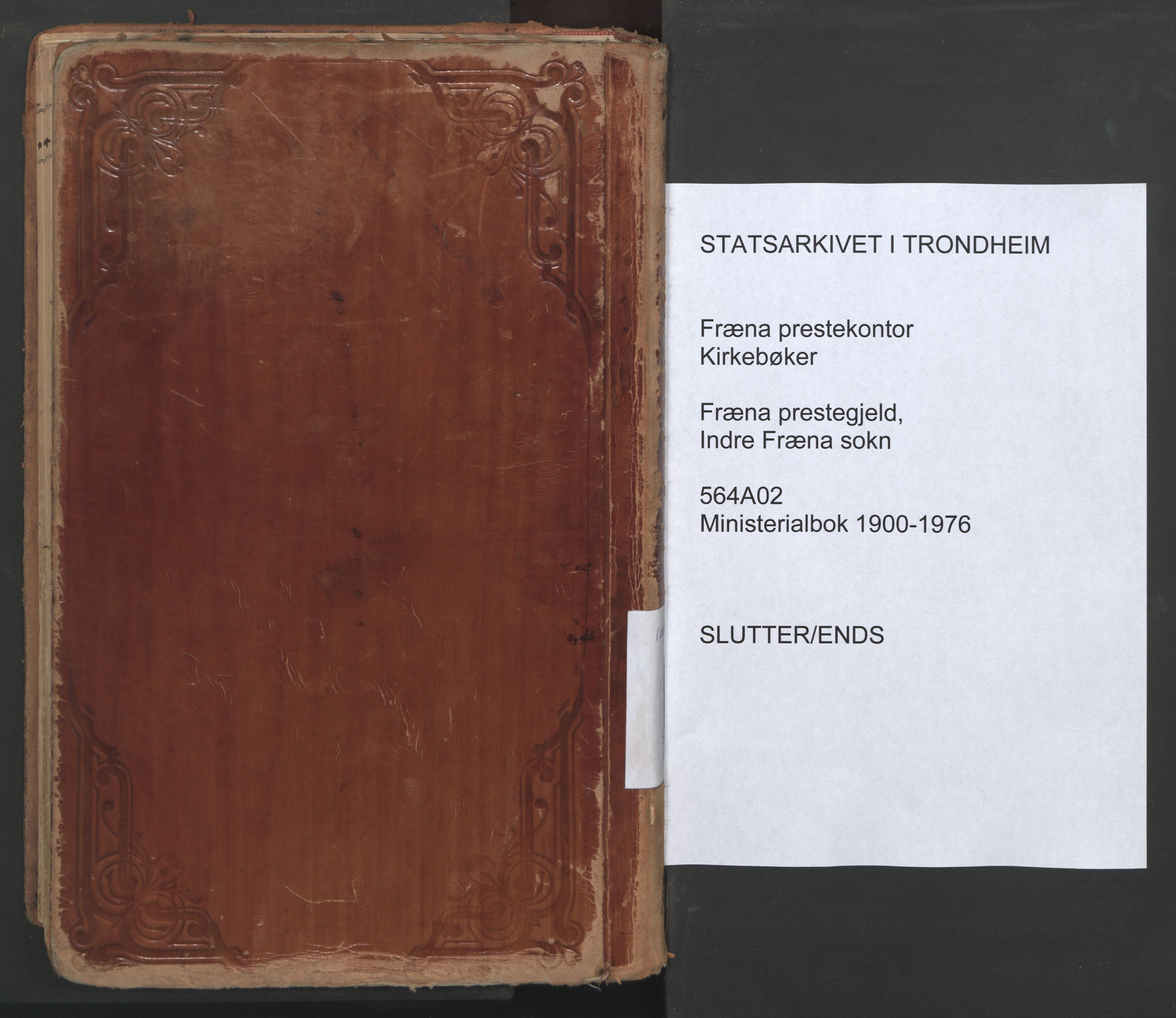Ministerialprotokoller, klokkerbøker og fødselsregistre - Møre og Romsdal, AV/SAT-A-1454/564/L0741: Parish register (official) no. 564A02, 1900-1976