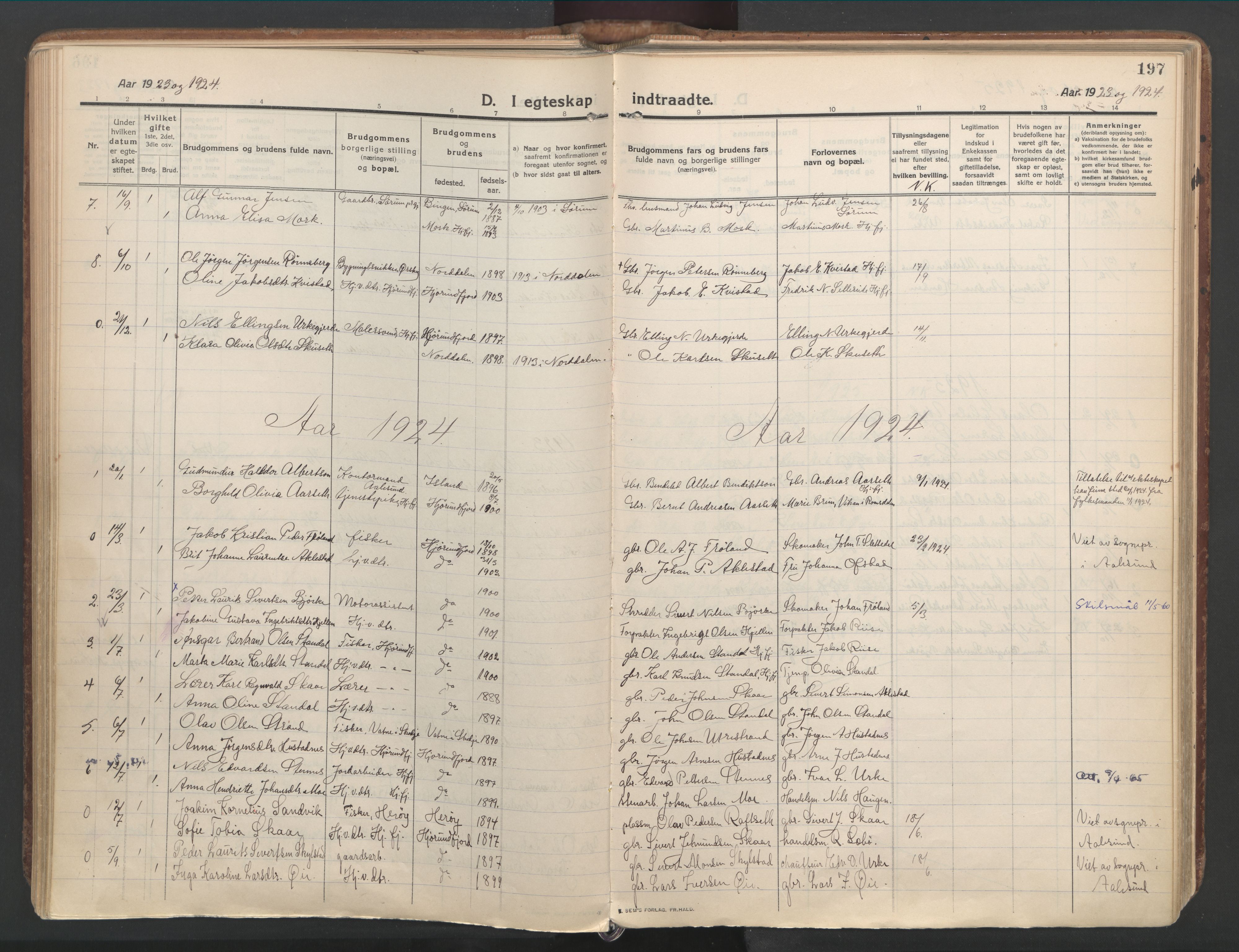 Ministerialprotokoller, klokkerbøker og fødselsregistre - Møre og Romsdal, AV/SAT-A-1454/515/L0212: Parish register (official) no. 515A08, 1911-1935, p. 197