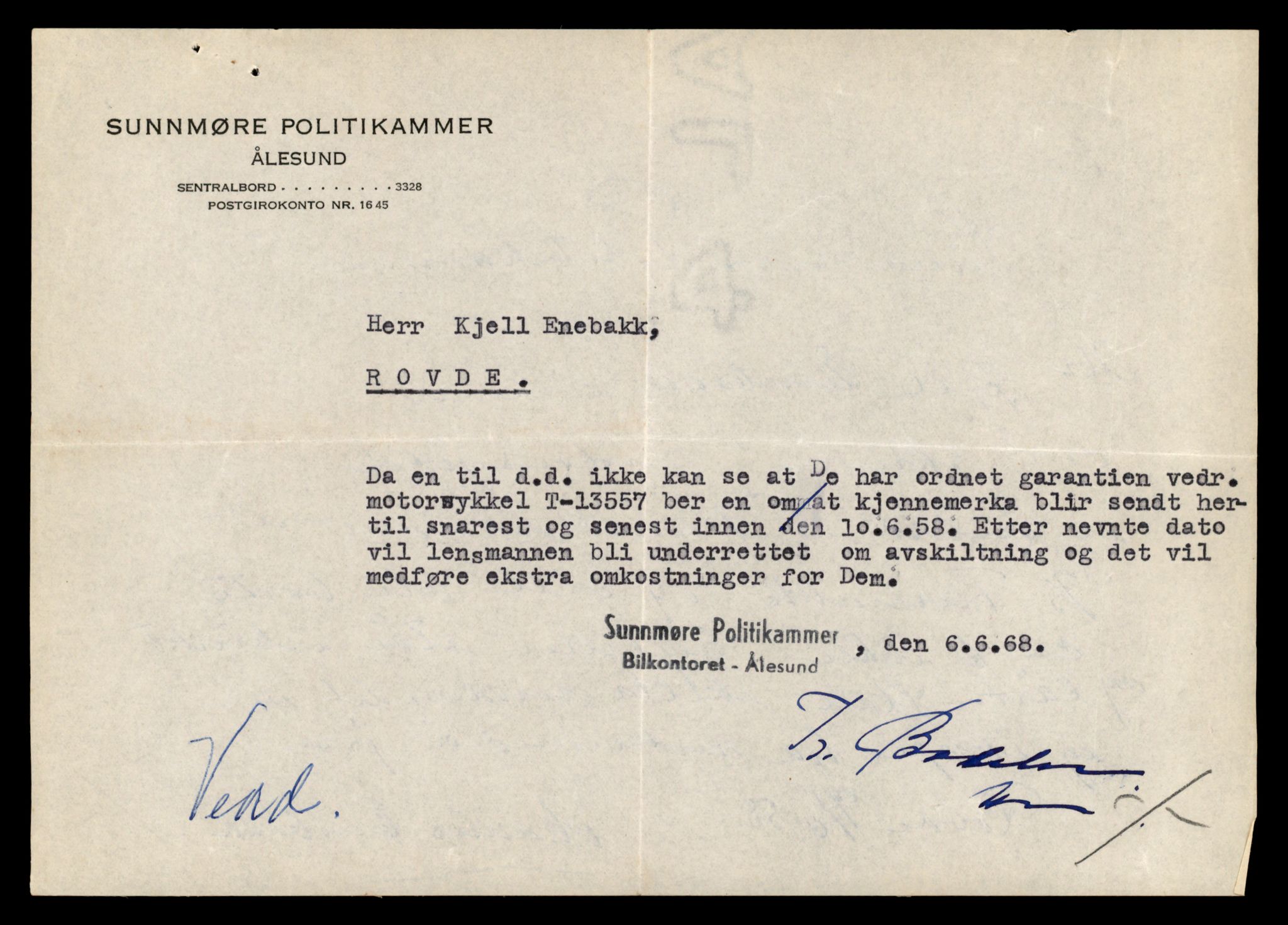 Møre og Romsdal vegkontor - Ålesund trafikkstasjon, AV/SAT-A-4099/F/Fe/L0040: Registreringskort for kjøretøy T 13531 - T 13709, 1927-1998, p. 540