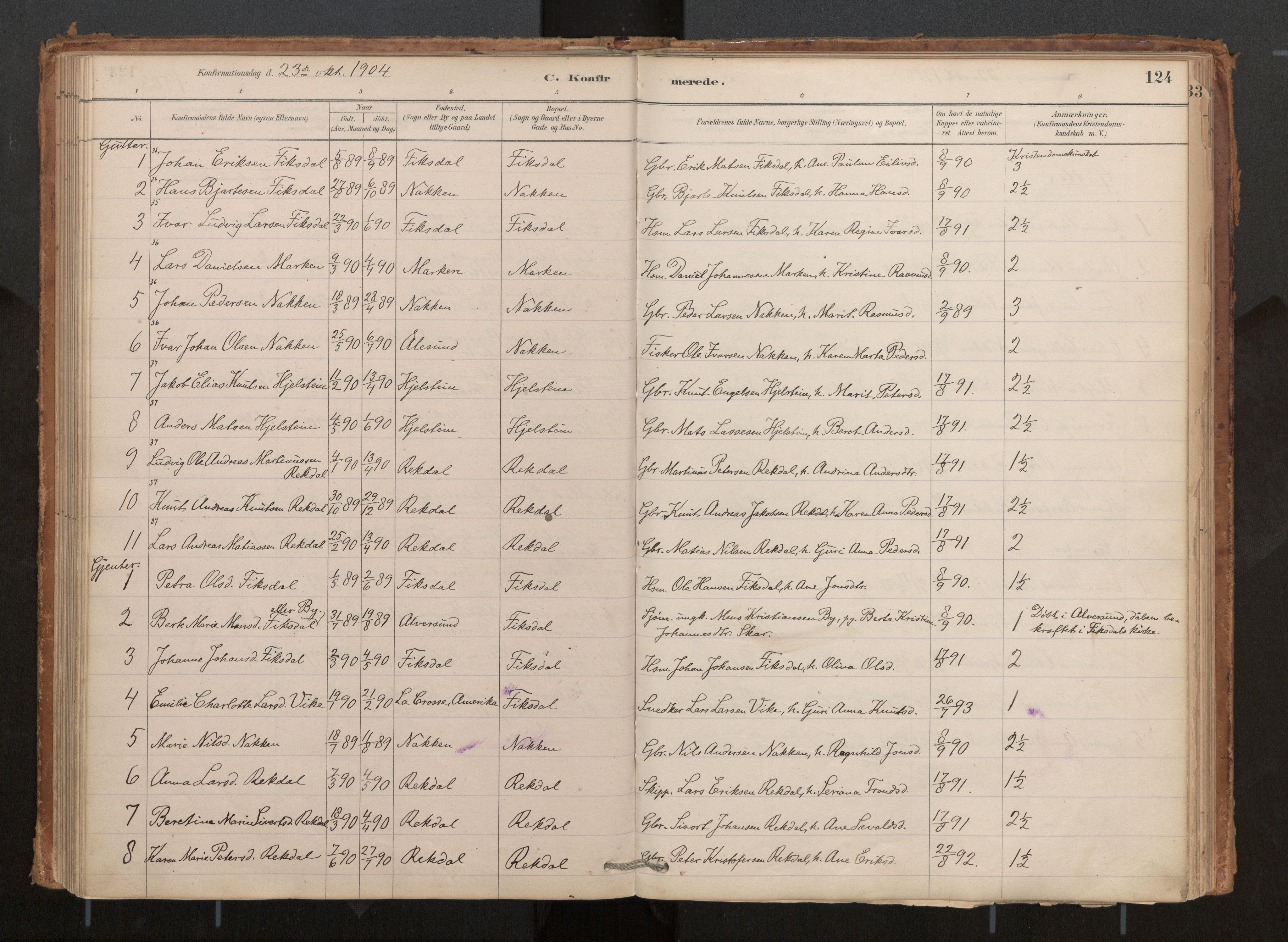 Ministerialprotokoller, klokkerbøker og fødselsregistre - Møre og Romsdal, AV/SAT-A-1454/540/L0540a: Parish register (official) no. 540A02, 1884-1908, p. 124