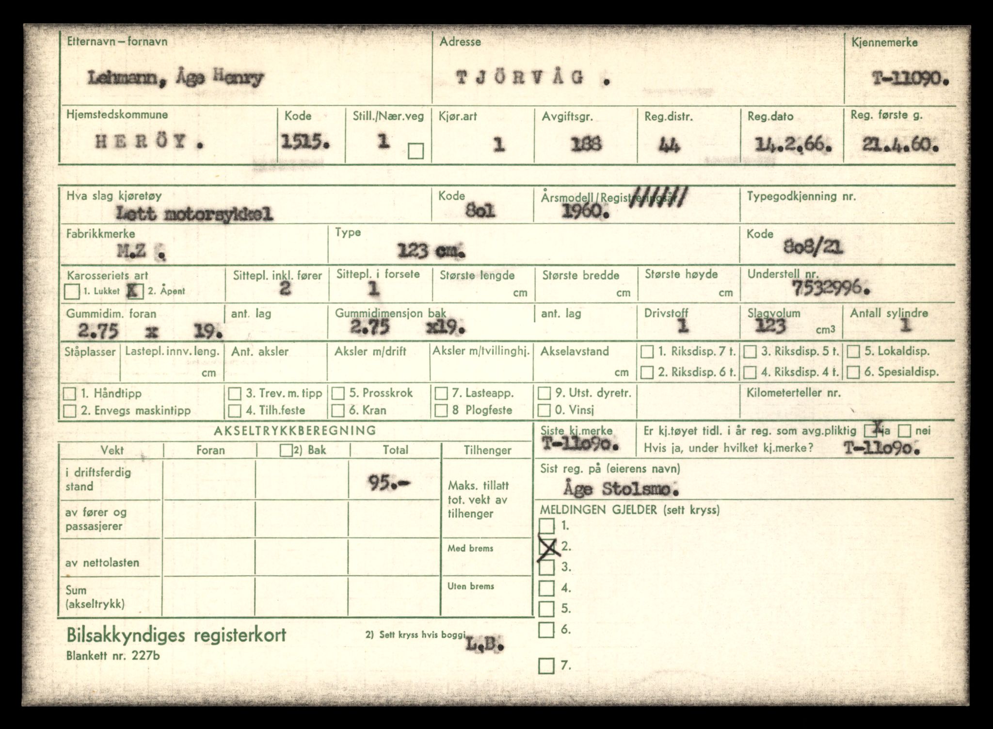 Møre og Romsdal vegkontor - Ålesund trafikkstasjon, AV/SAT-A-4099/F/Fe/L0026: Registreringskort for kjøretøy T 11046 - T 11160, 1927-1998, p. 1265