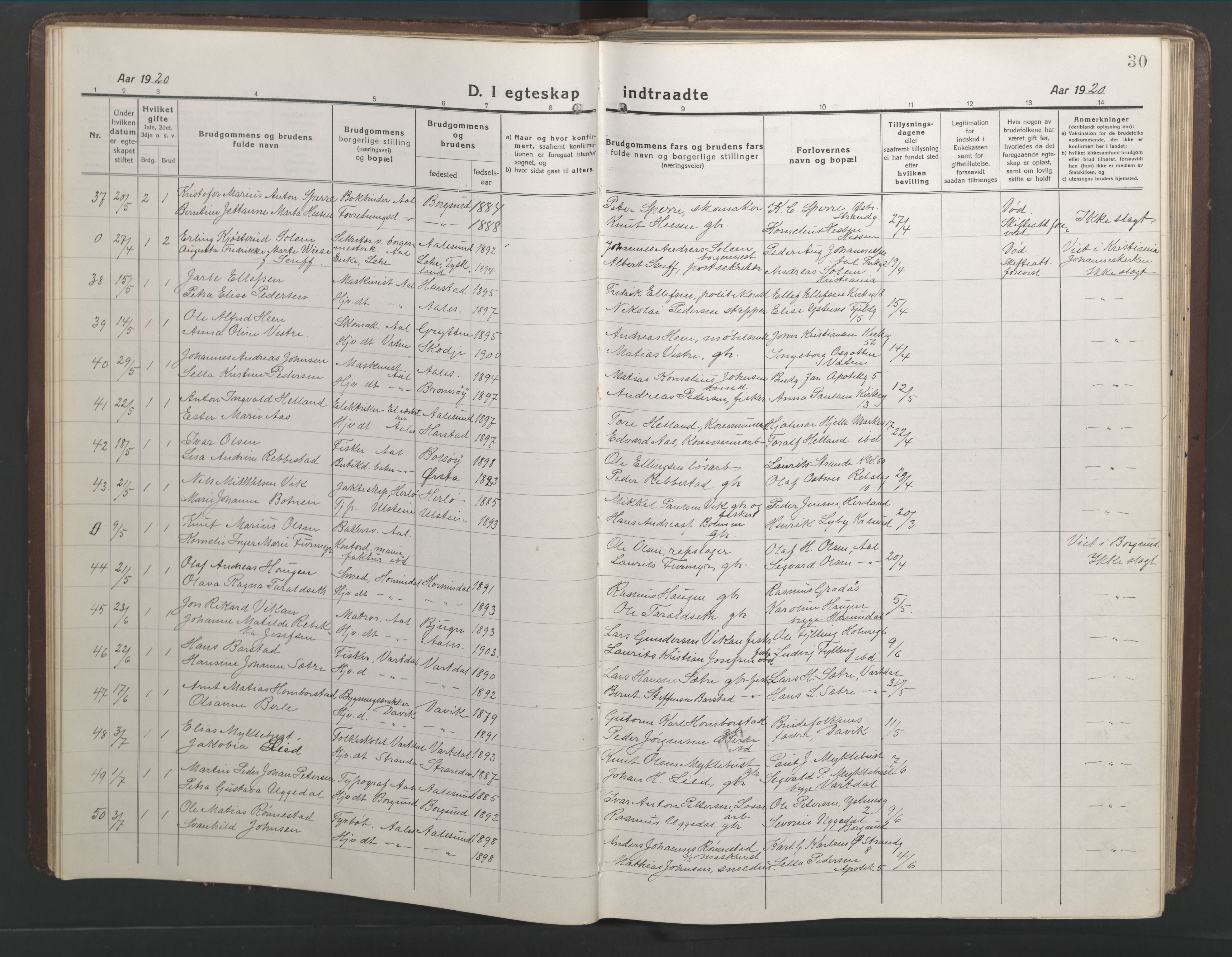 Ministerialprotokoller, klokkerbøker og fødselsregistre - Møre og Romsdal, AV/SAT-A-1454/529/L0473: Parish register (copy) no. 529C10, 1918-1941, p. 30