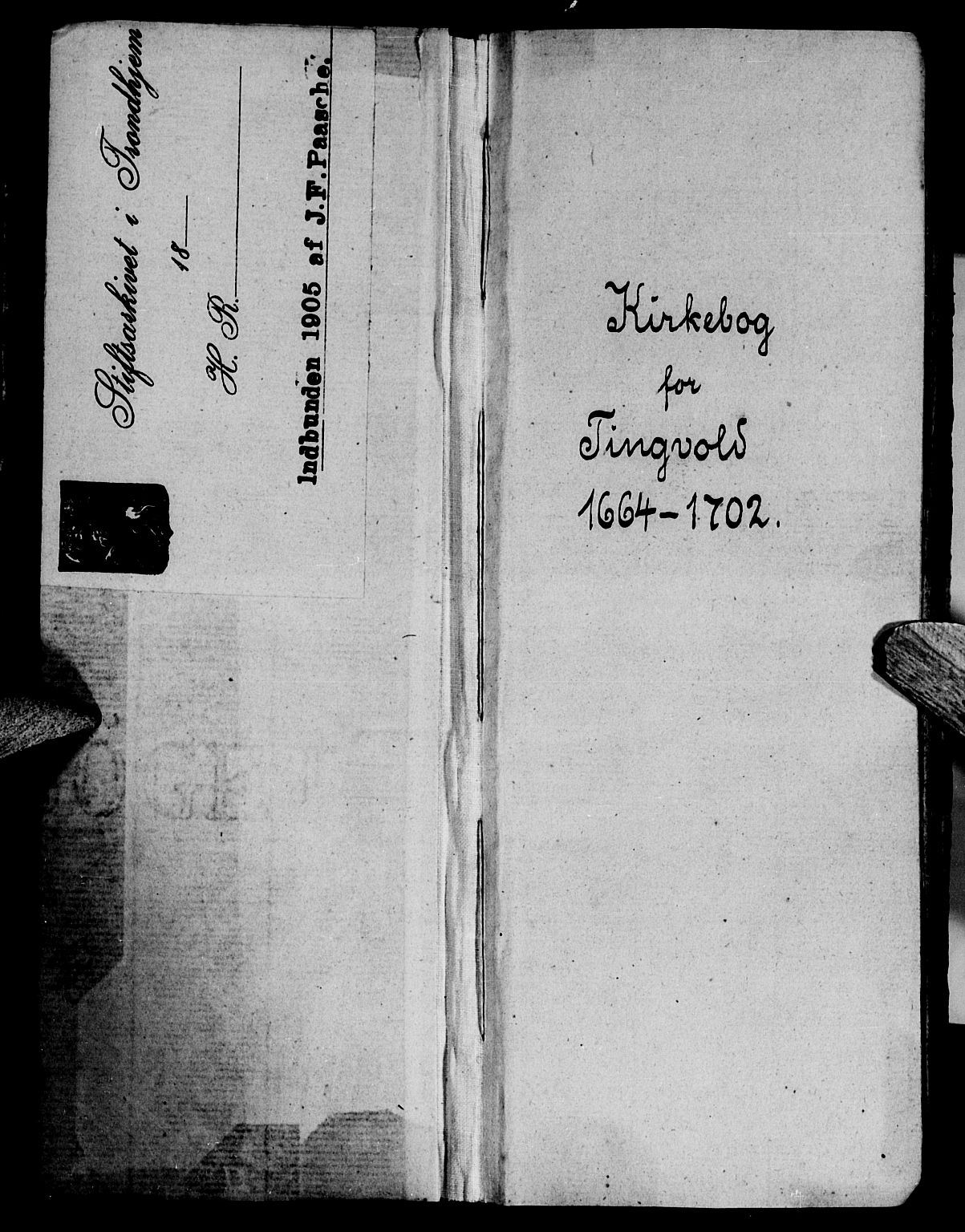 Ministerialprotokoller, klokkerbøker og fødselsregistre - Møre og Romsdal, AV/SAT-A-1454/586/L0976: Parish register (official) no. 586A02, 1664-1702