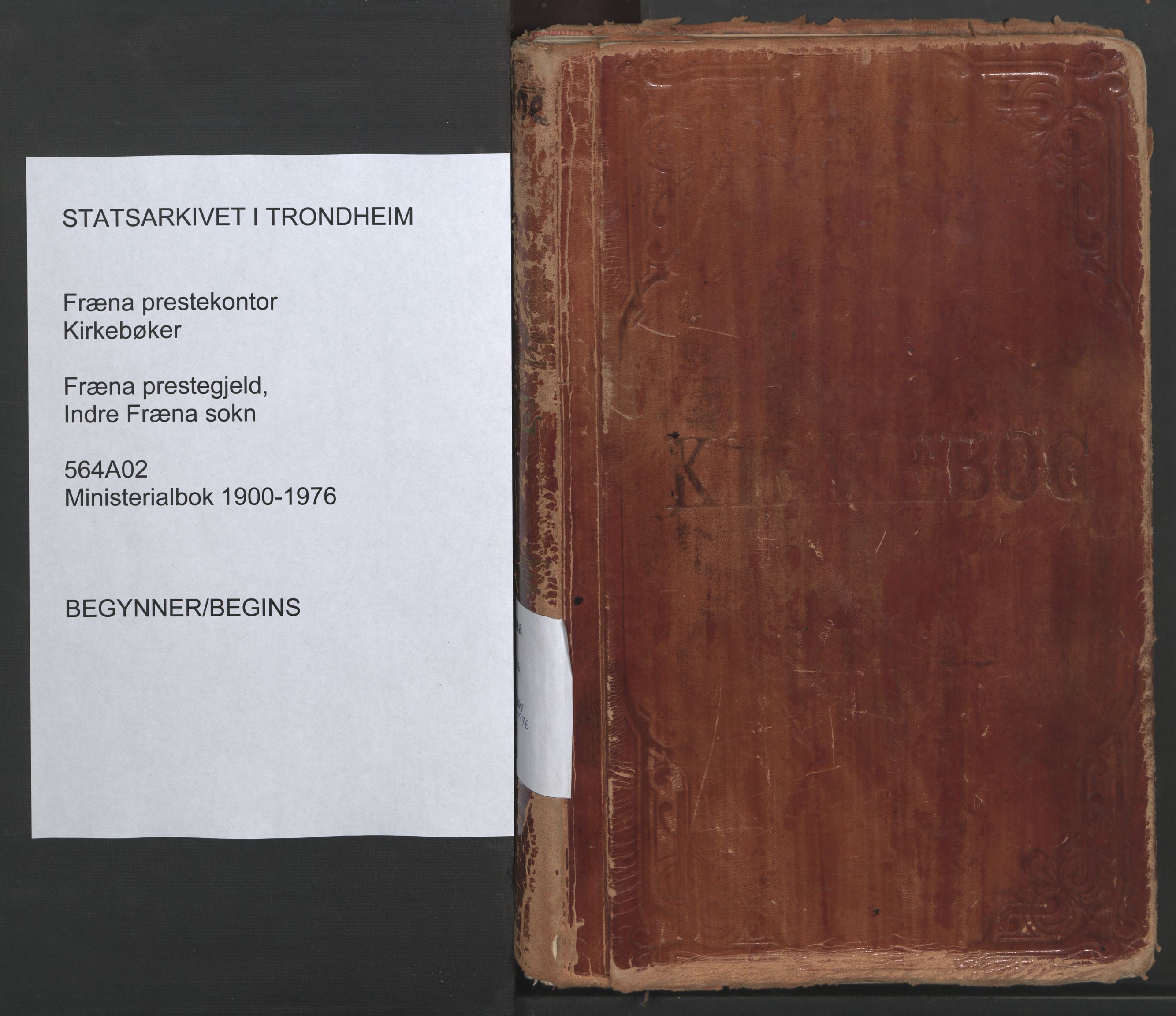 Ministerialprotokoller, klokkerbøker og fødselsregistre - Møre og Romsdal, SAT/A-1454/564/L0741: Parish register (official) no. 564A02, 1900-1976