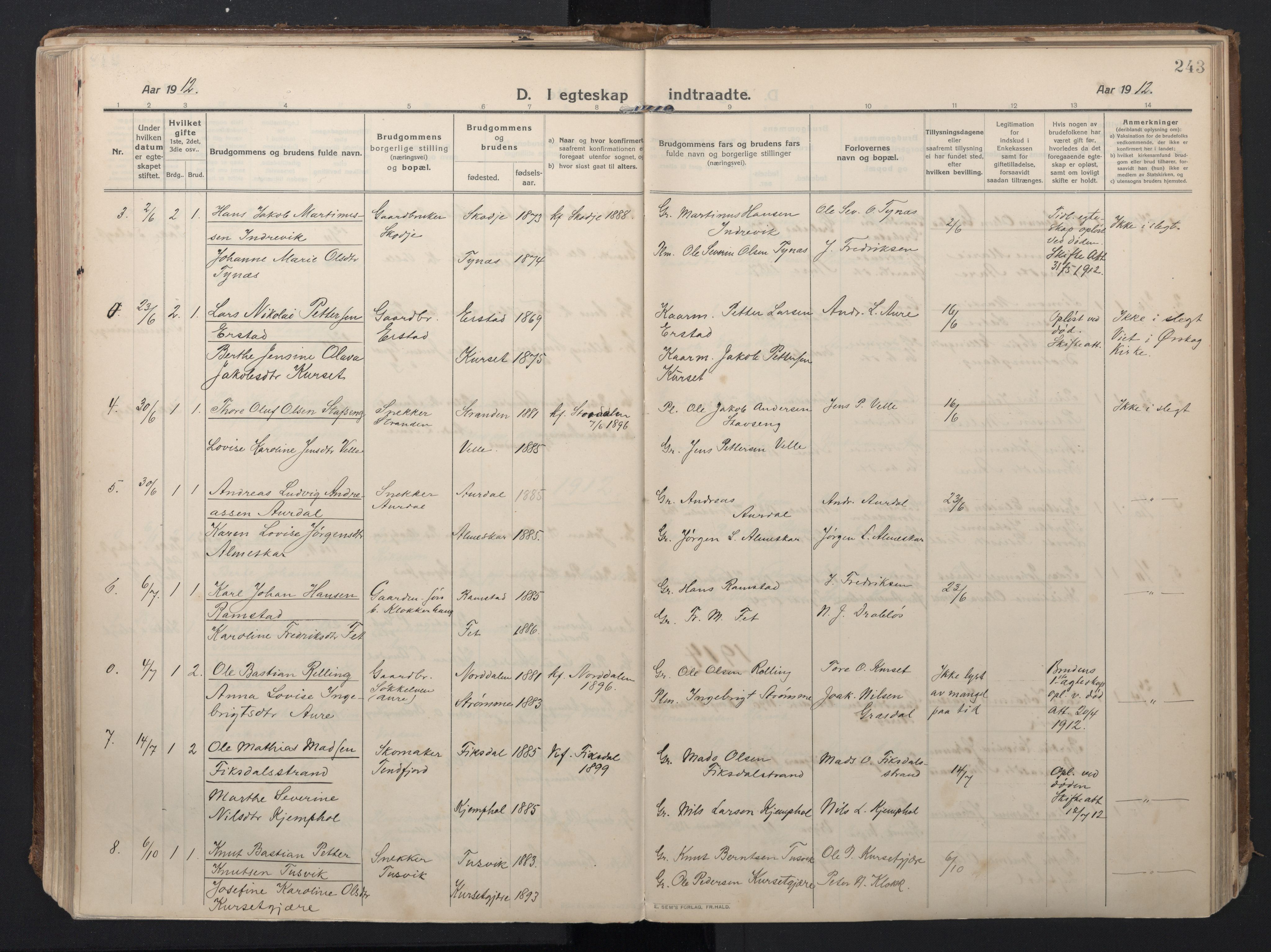 Ministerialprotokoller, klokkerbøker og fødselsregistre - Møre og Romsdal, AV/SAT-A-1454/523/L0337: Parish register (official) no. 523A04, 1911-1929, p. 243