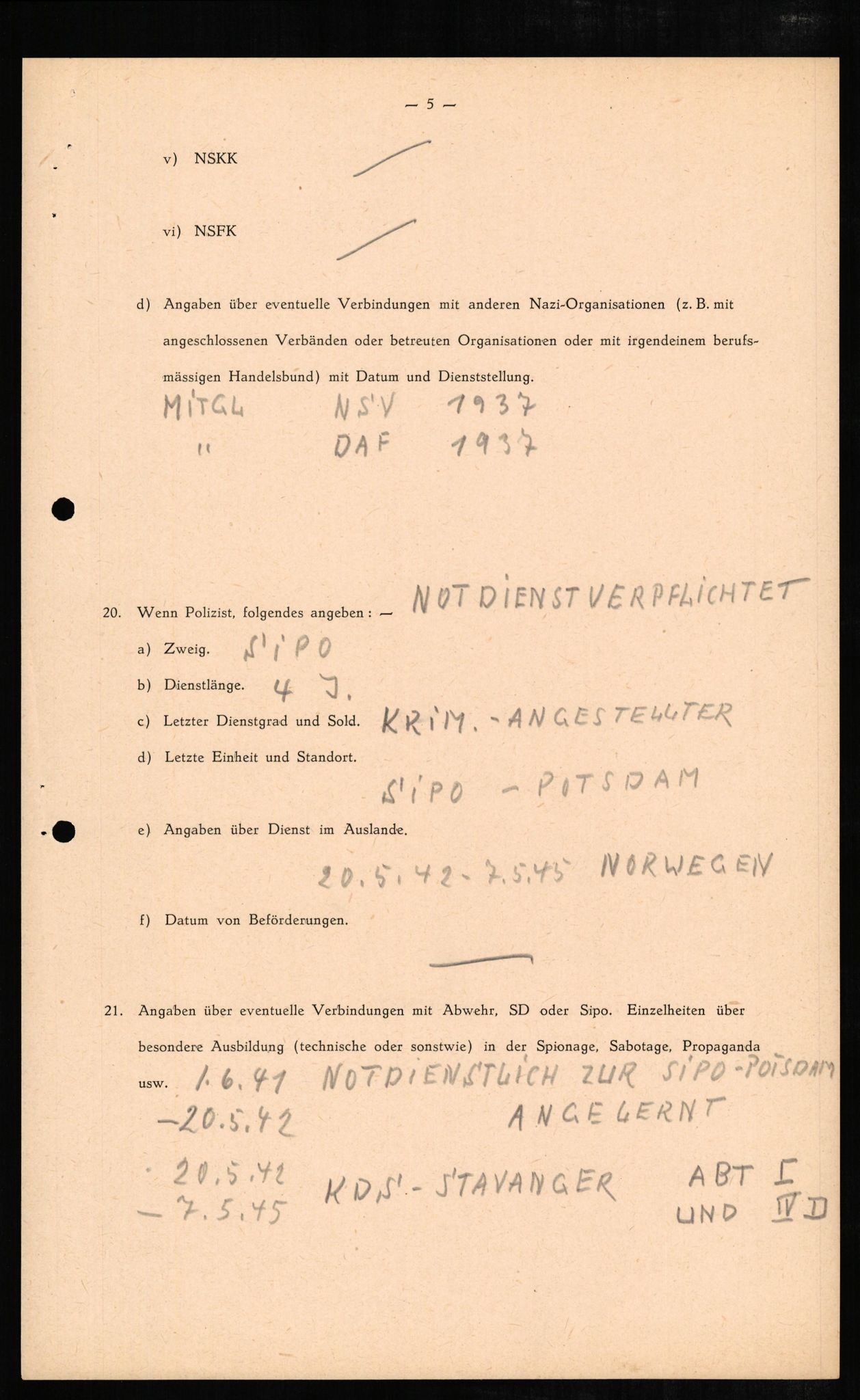 Forsvaret, Forsvarets overkommando II, AV/RA-RAFA-3915/D/Db/L0006: CI Questionaires. Tyske okkupasjonsstyrker i Norge. Tyskere., 1945-1946, p. 277